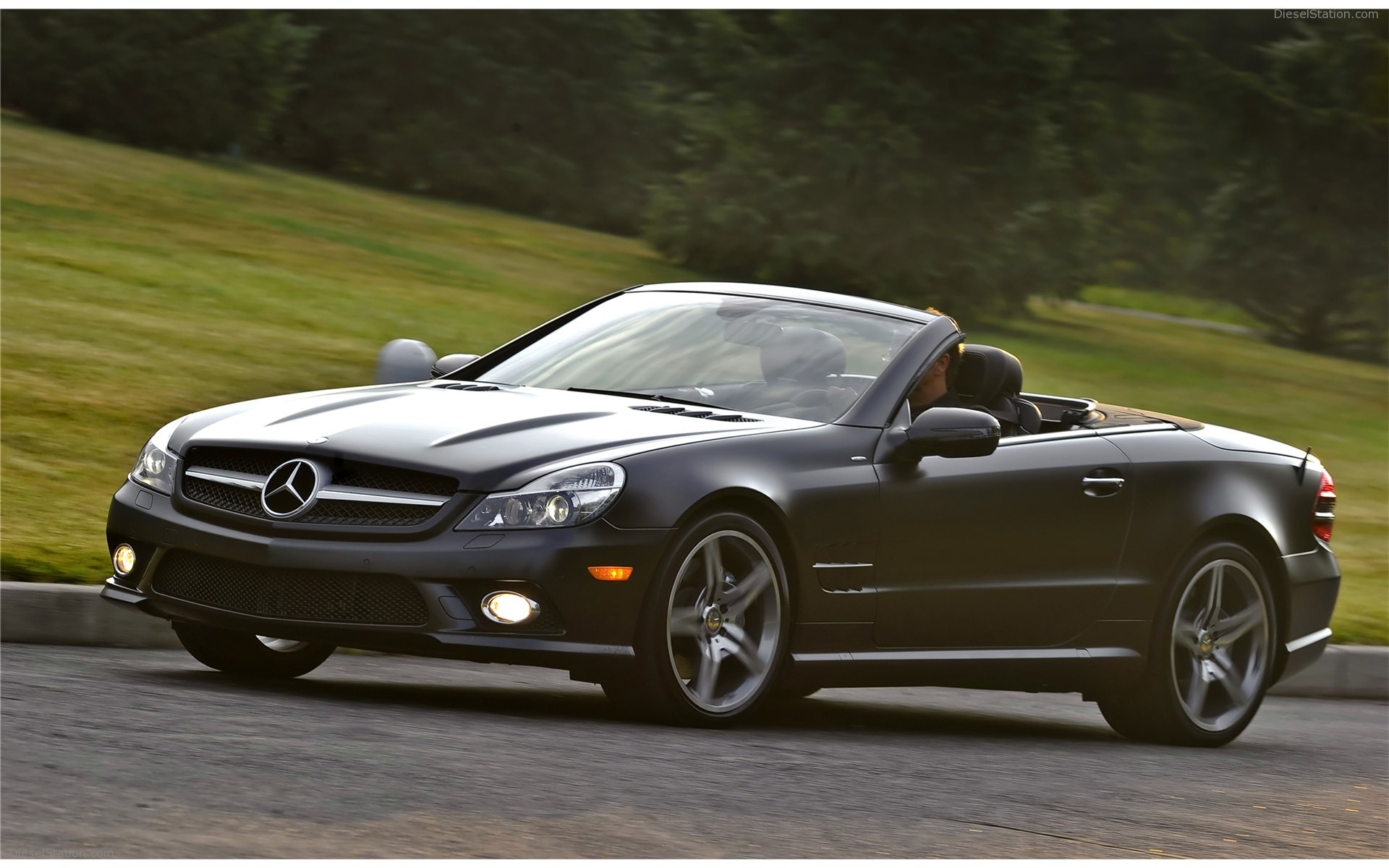 Mercedes Benz SL550 Night Edition 2011