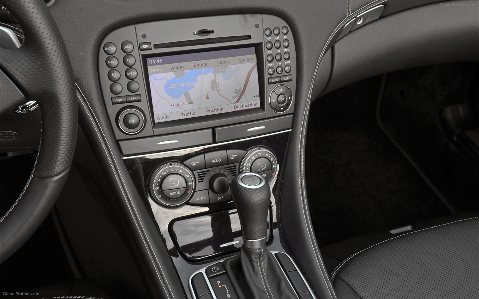 Mercedes Benz SL550 Night Edition 2011