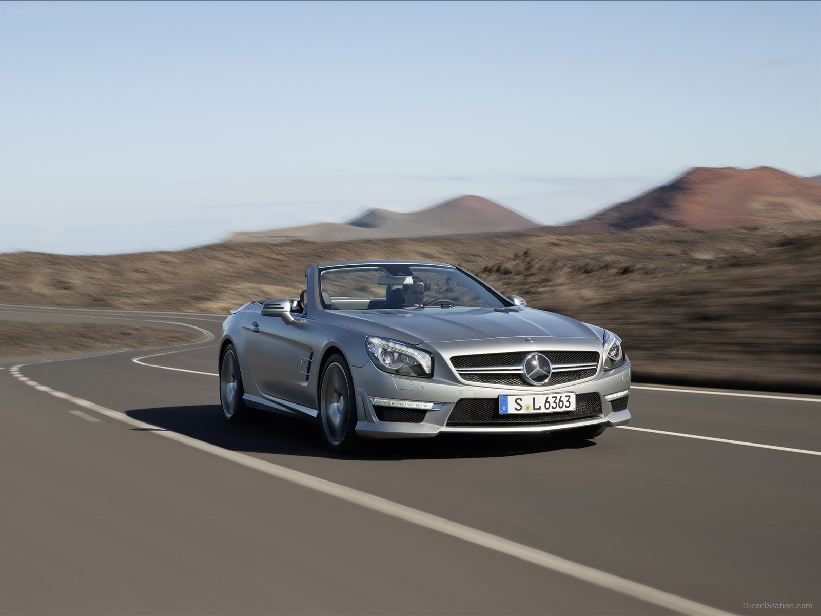 Mercedes-Benz SL63 AMG 2013