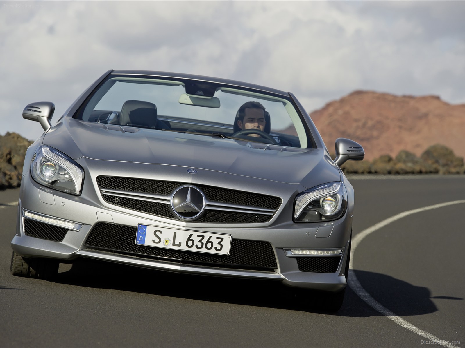 Mercedes-Benz SL63 AMG 2013