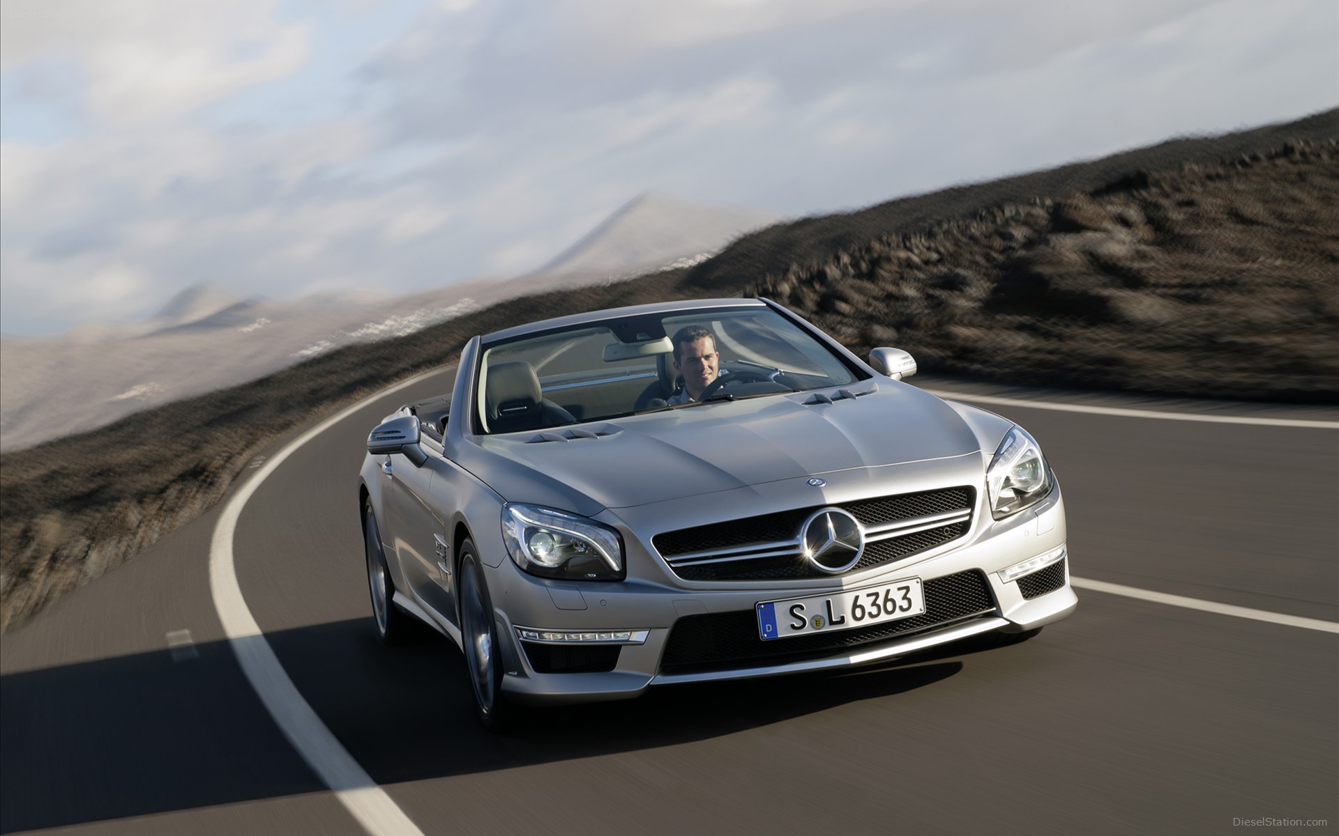Mercedes-Benz SL63 AMG 2013