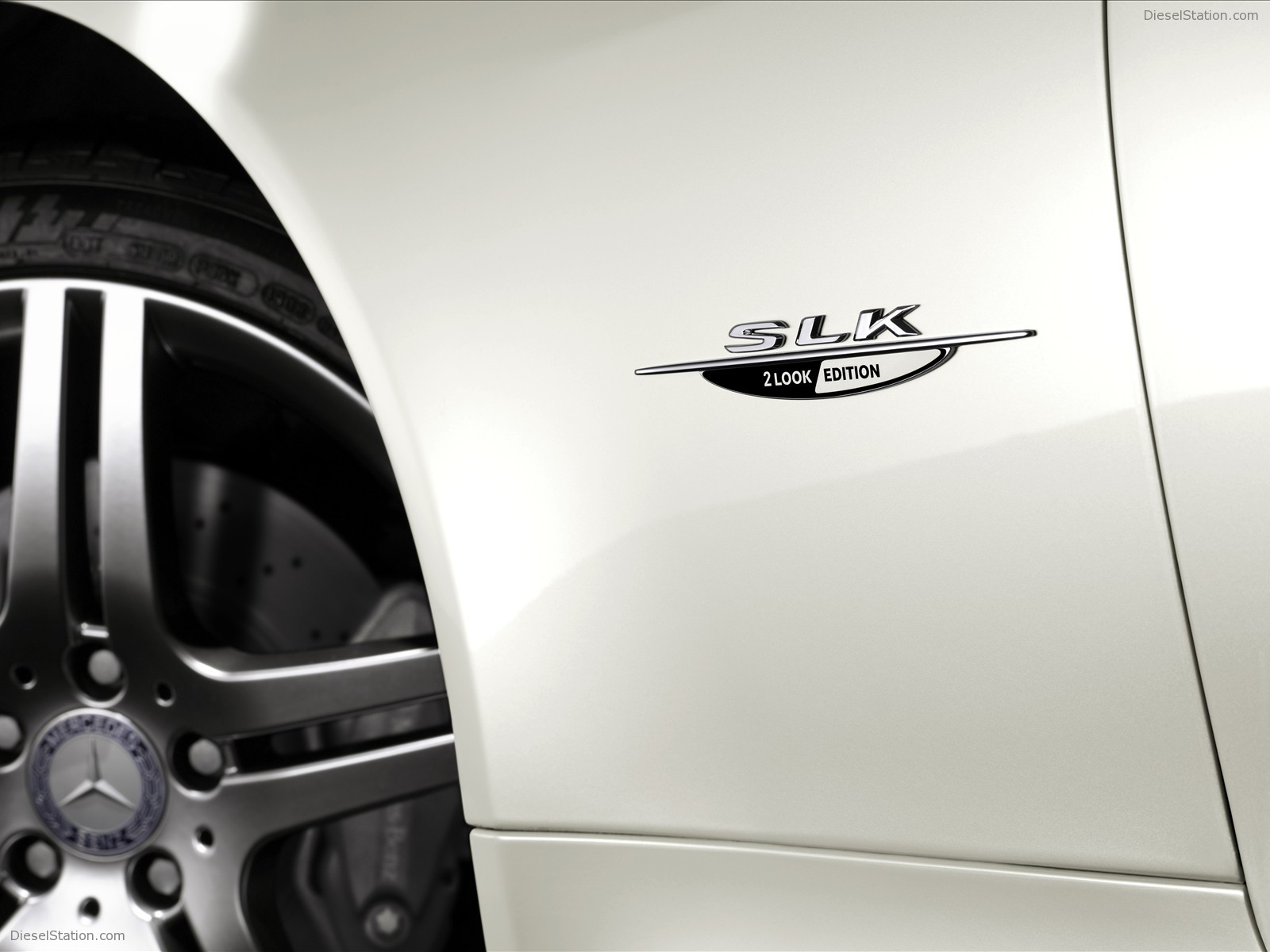 Mercedes Benz SLK 2LOOK Edition