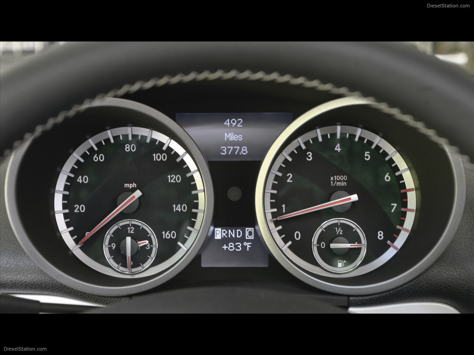 Mercedes Benz SLK300 Diamond White Edition 2010 Mercedes Benz SLK300 Diamond White Edition 2010