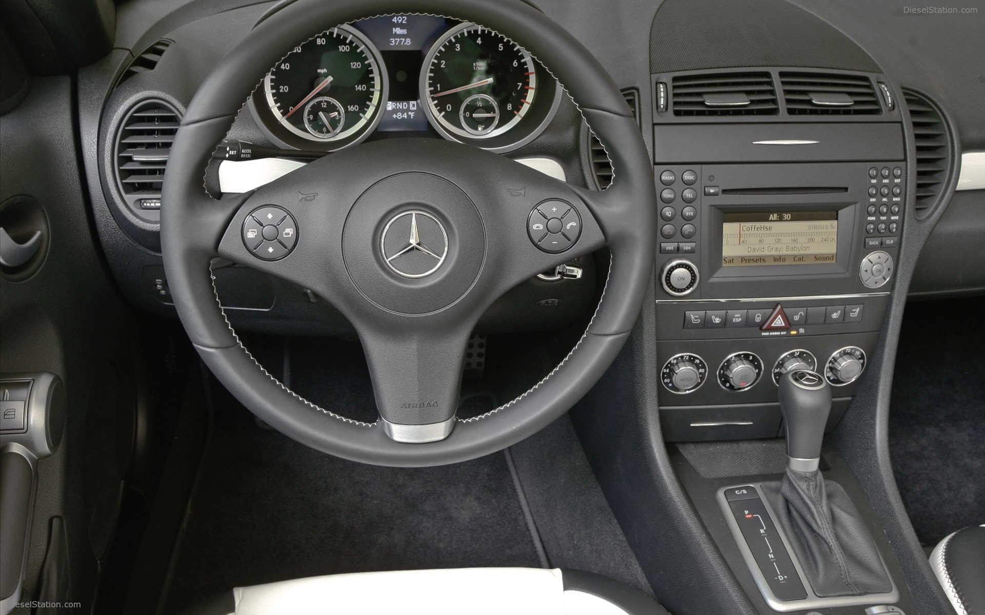 Mercedes-Benz SLK300 Diamond White Edition 2010