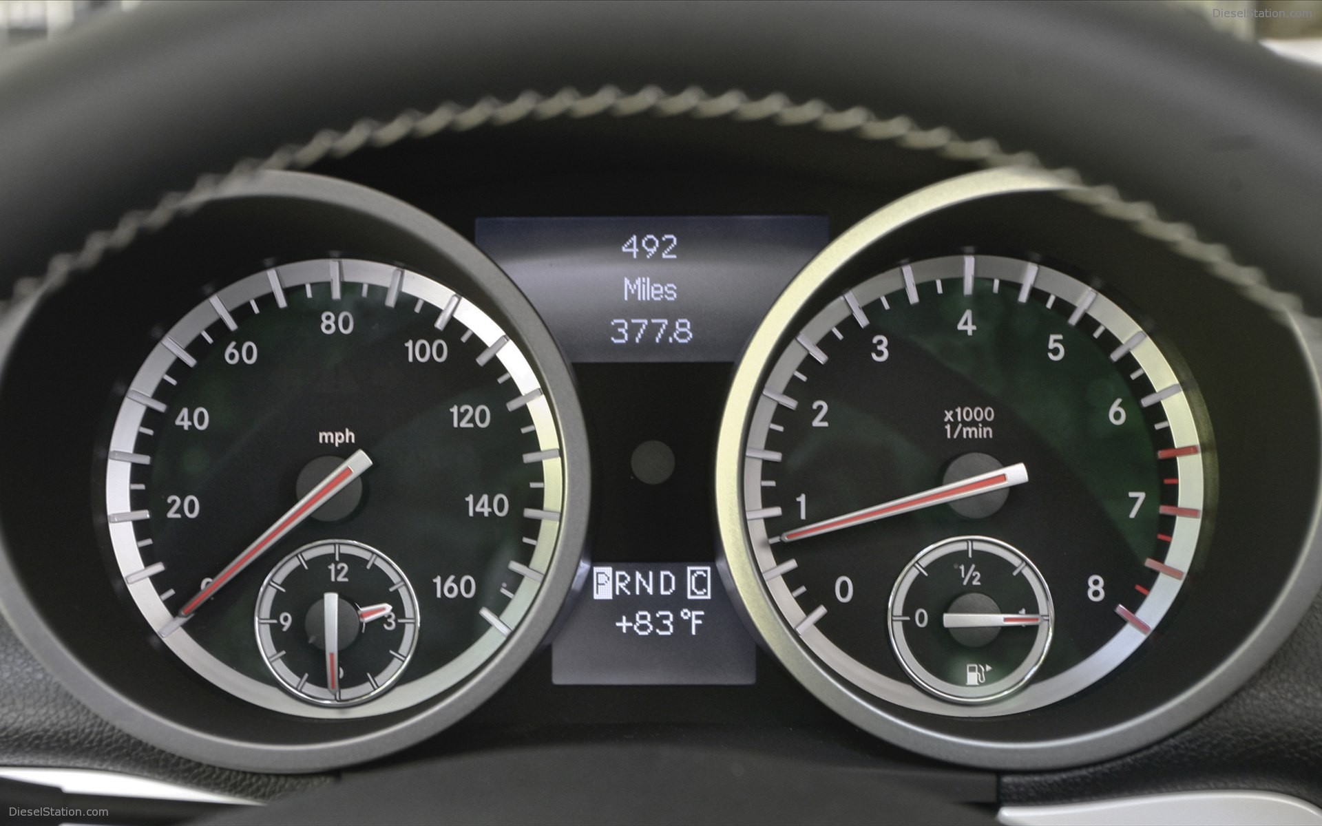 Mercedes Benz SLK300 Diamond White Edition 2010 Mercedes Benz SLK300 Diamond White Edition 2010