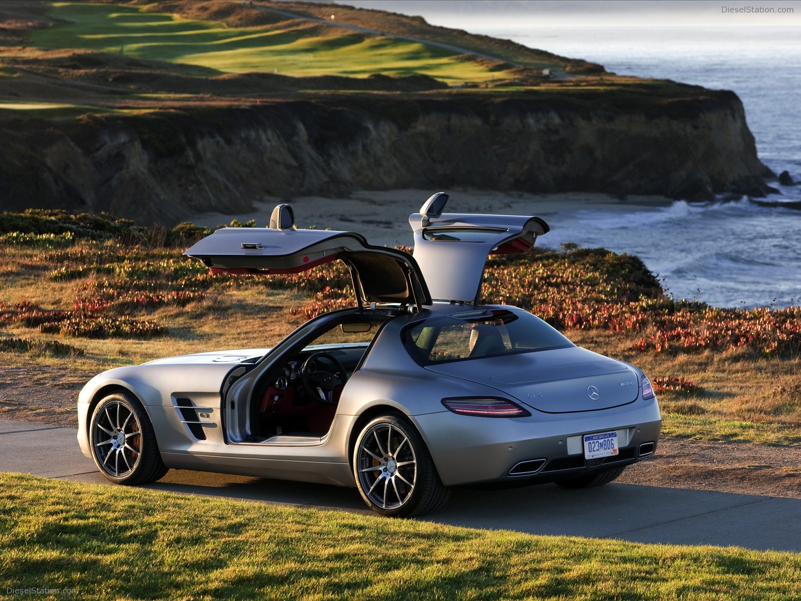 2011 Mercedes-Benz SLS AMG Gullwing