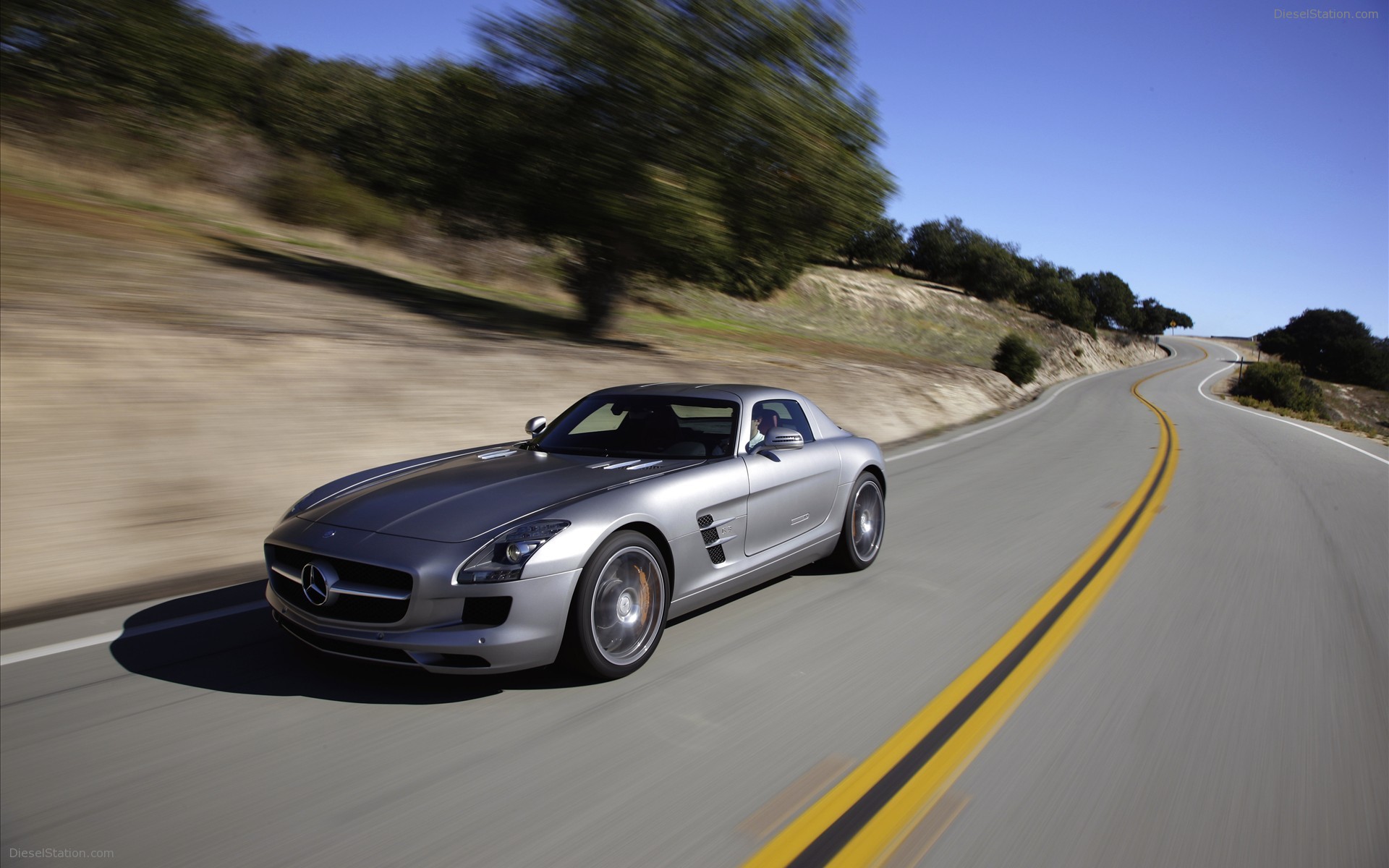 2011 Mercedes-Benz SLS AMG Gullwing