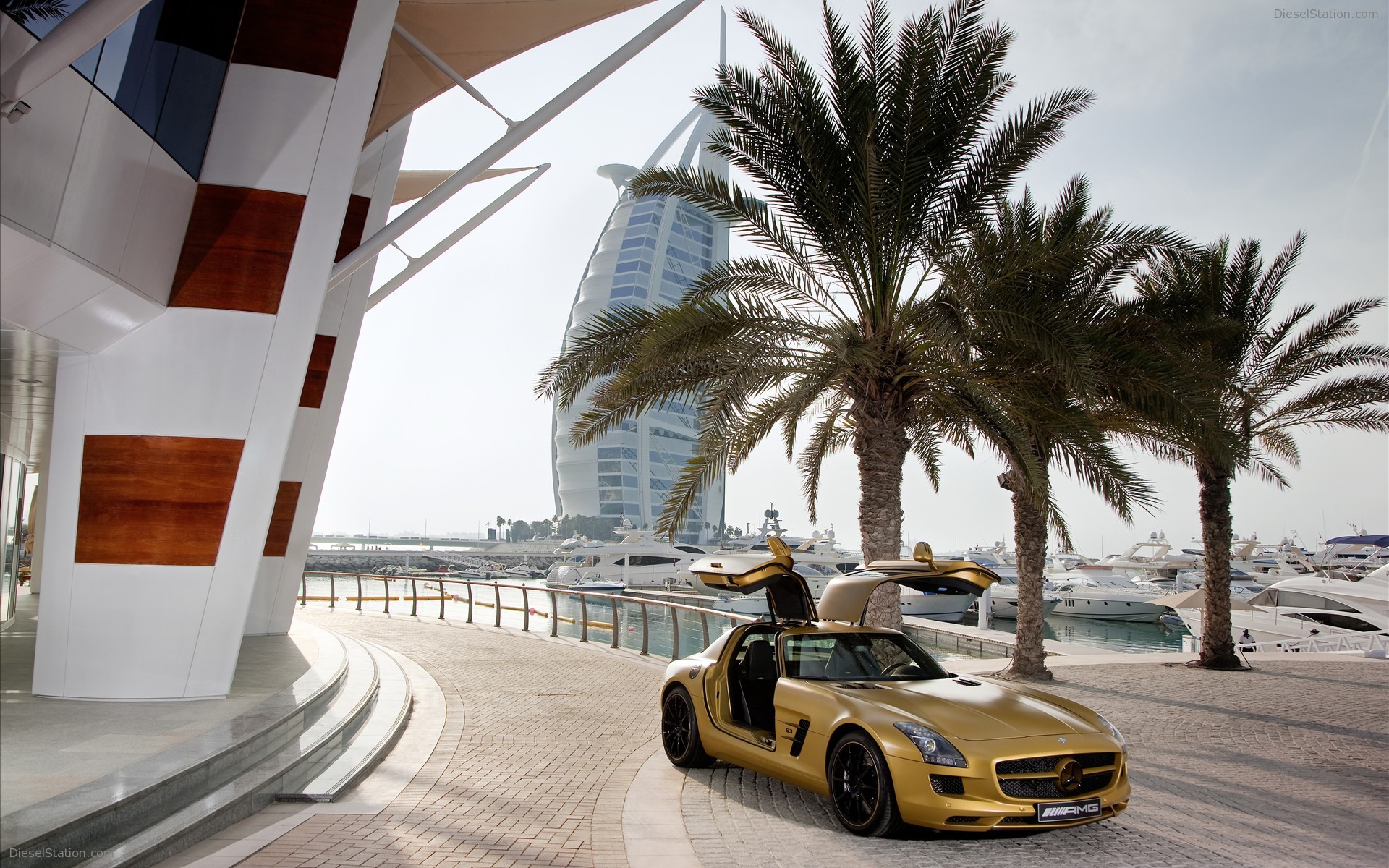 Mercedes Benz SLS AMG Desert Gold 2010 Mercedes Benz SLS AMG Desert Gold 2010