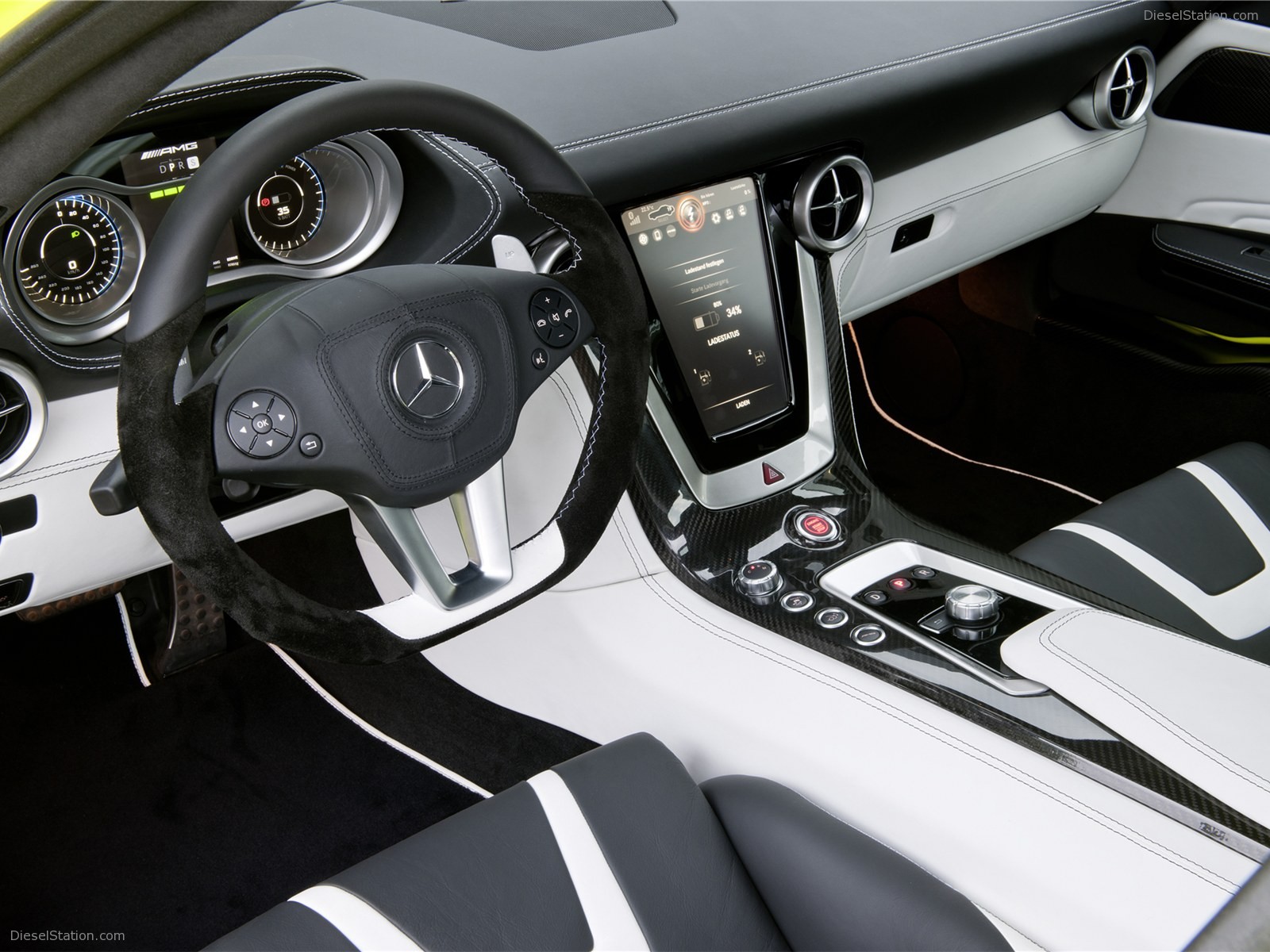 Mercedes Benz SLS AMG E-CELL 2011