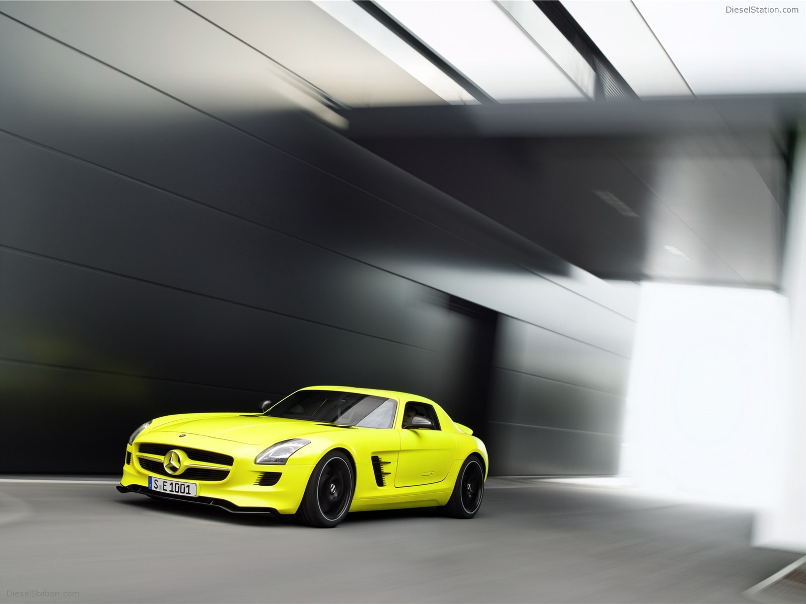 Mercedes Benz SLS AMG E-CELL 2011