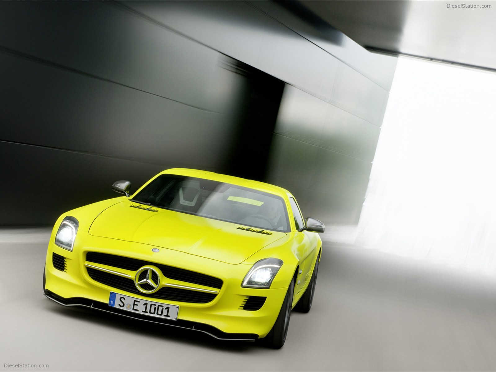 Mercedes Benz SLS AMG E-CELL 2011