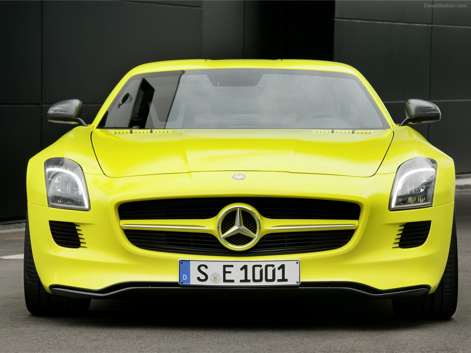 Mercedes Benz SLS AMG E-CELL 2011