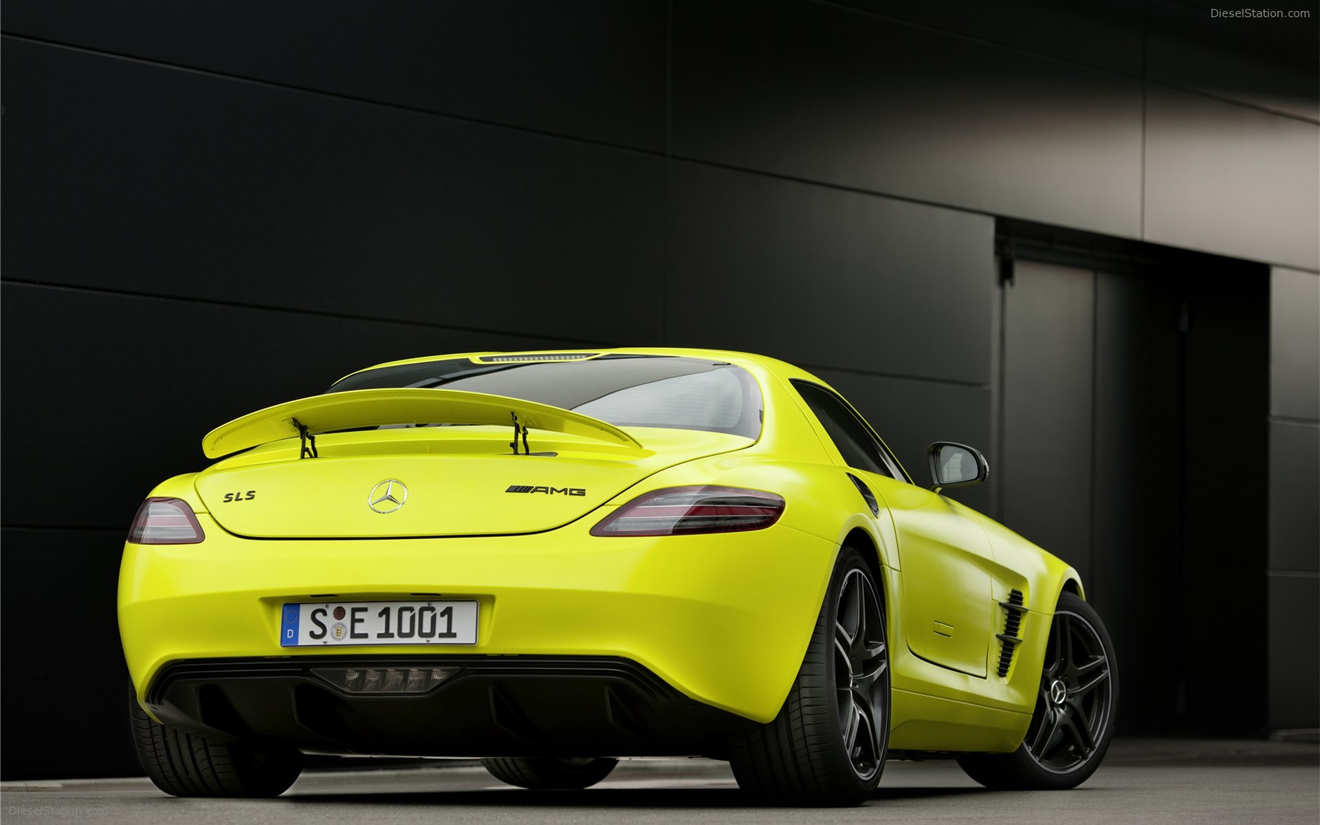 Mercedes Benz SLS AMG E-CELL 2011