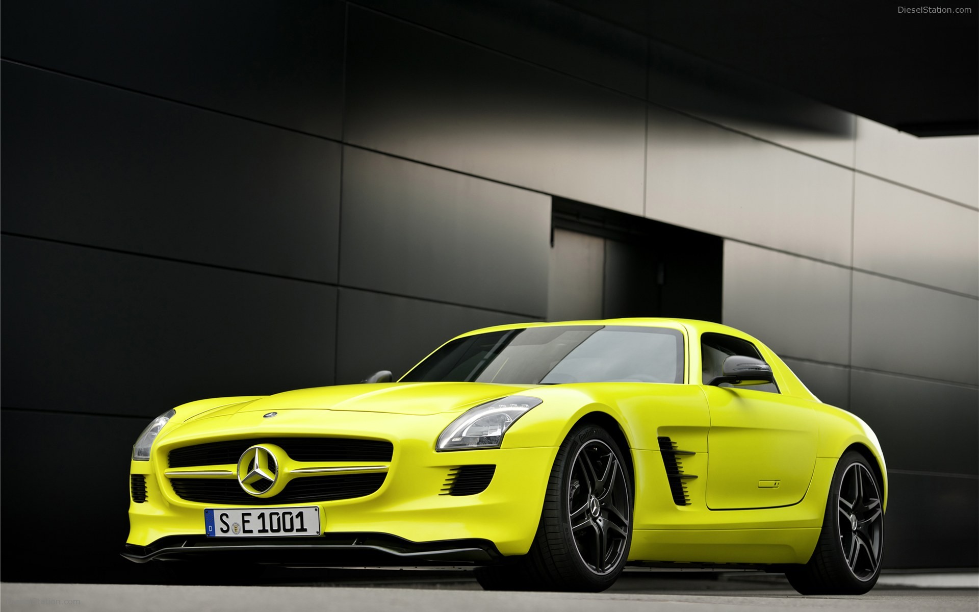 Mercedes Benz SLS AMG E-CELL 2011