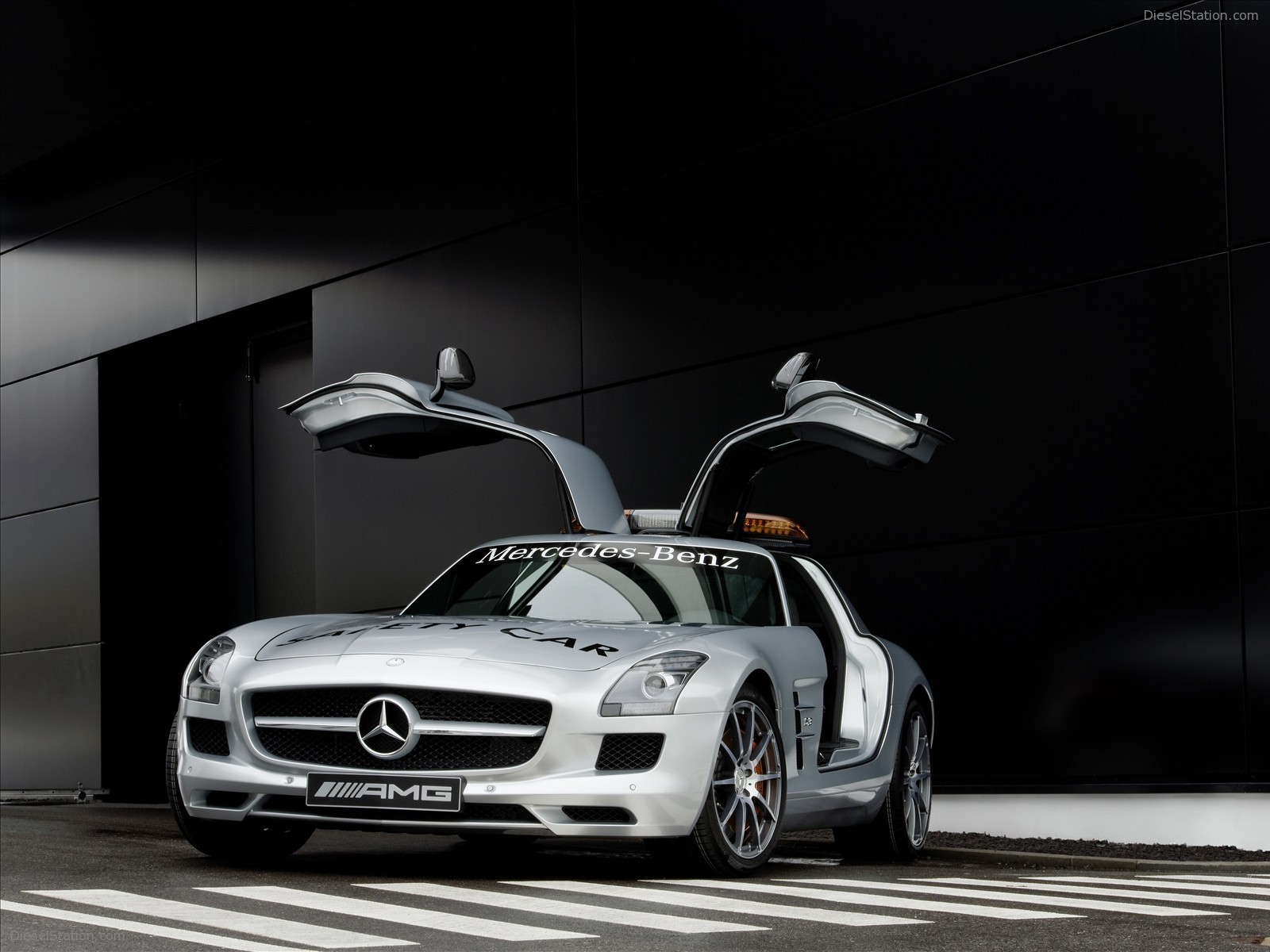 Mercedes-Benz SLS AMG F1 Safety Car 2010