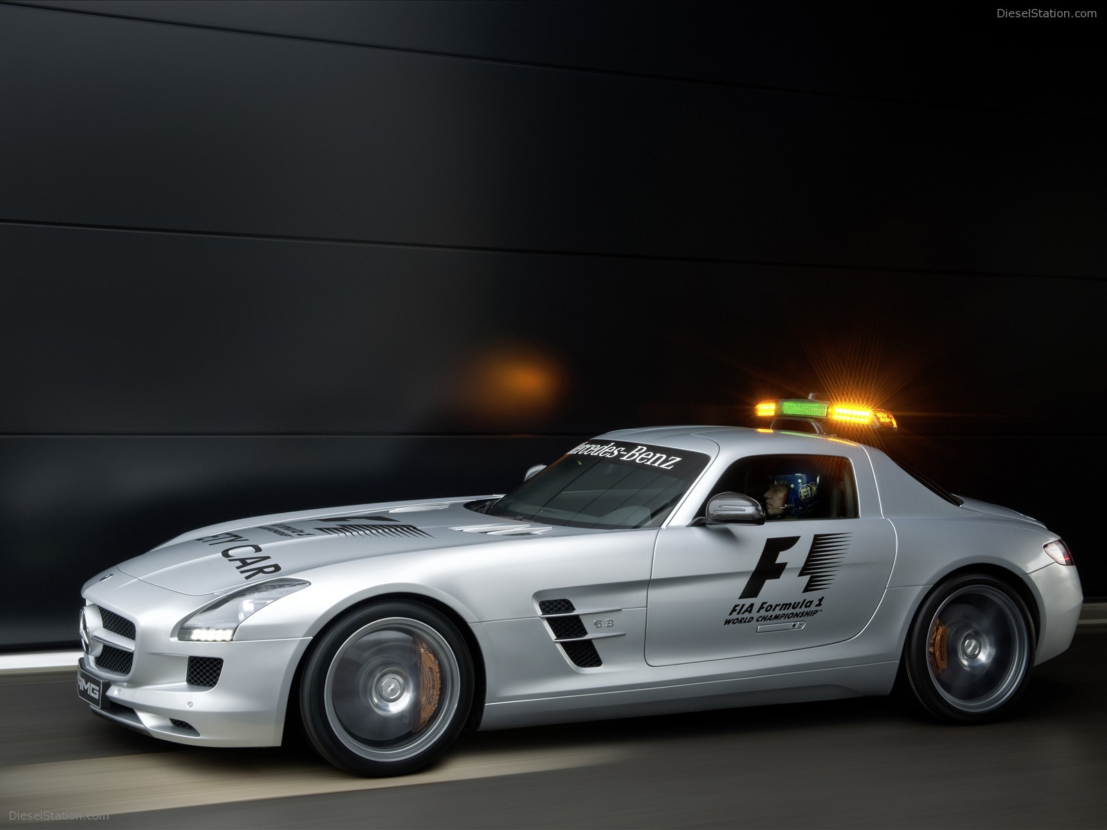 Mercedes-Benz SLS AMG F1 Safety Car 2010 Mercedes-Benz SLS AMG F1 Safety Car 2010