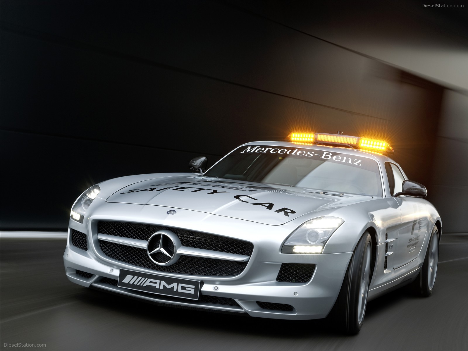 Mercedes-Benz SLS AMG F1 Safety Car 2010 Mercedes-Benz SLS AMG F1 Safety Car 2010