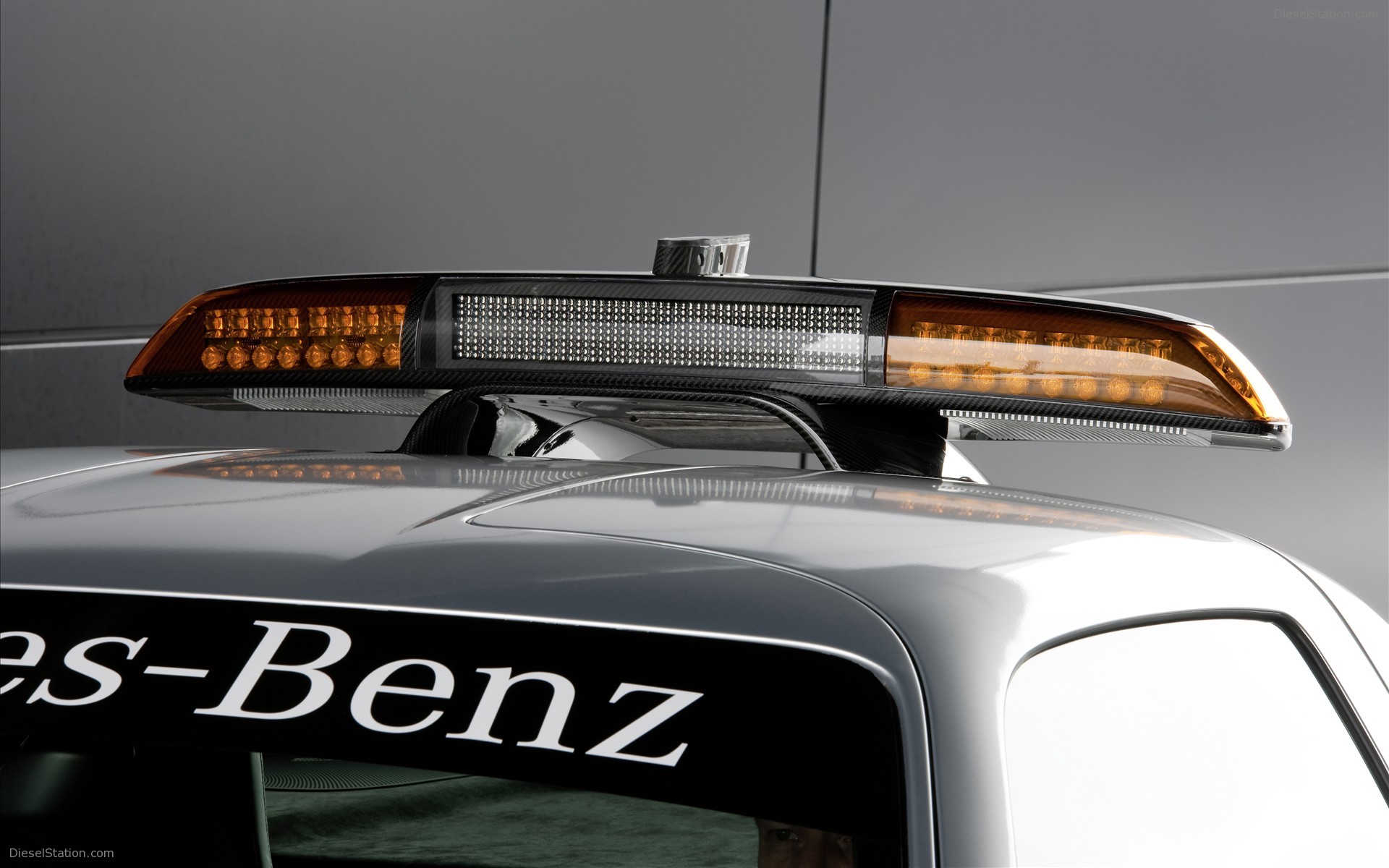 Mercedes-Benz SLS AMG F1 Safety Car 2010 Mercedes-Benz SLS AMG F1 Safety Car 2010