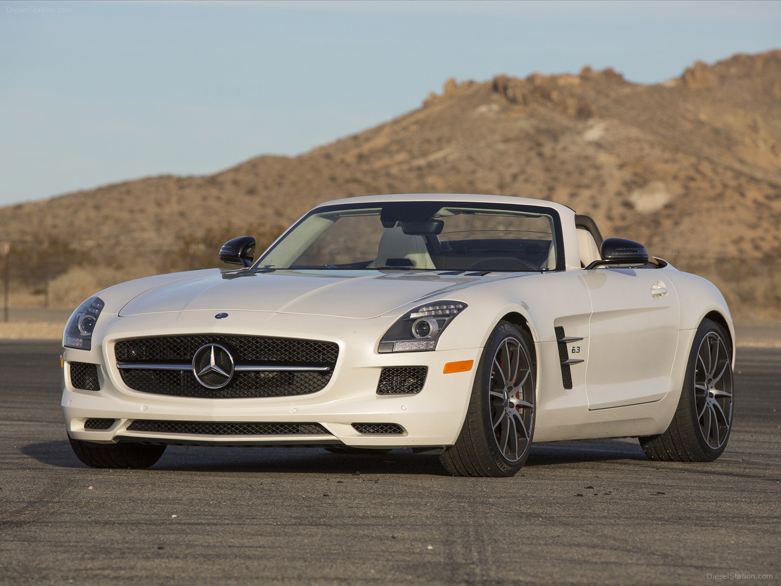 Mercedes-Benz SLS AMG GT 2013