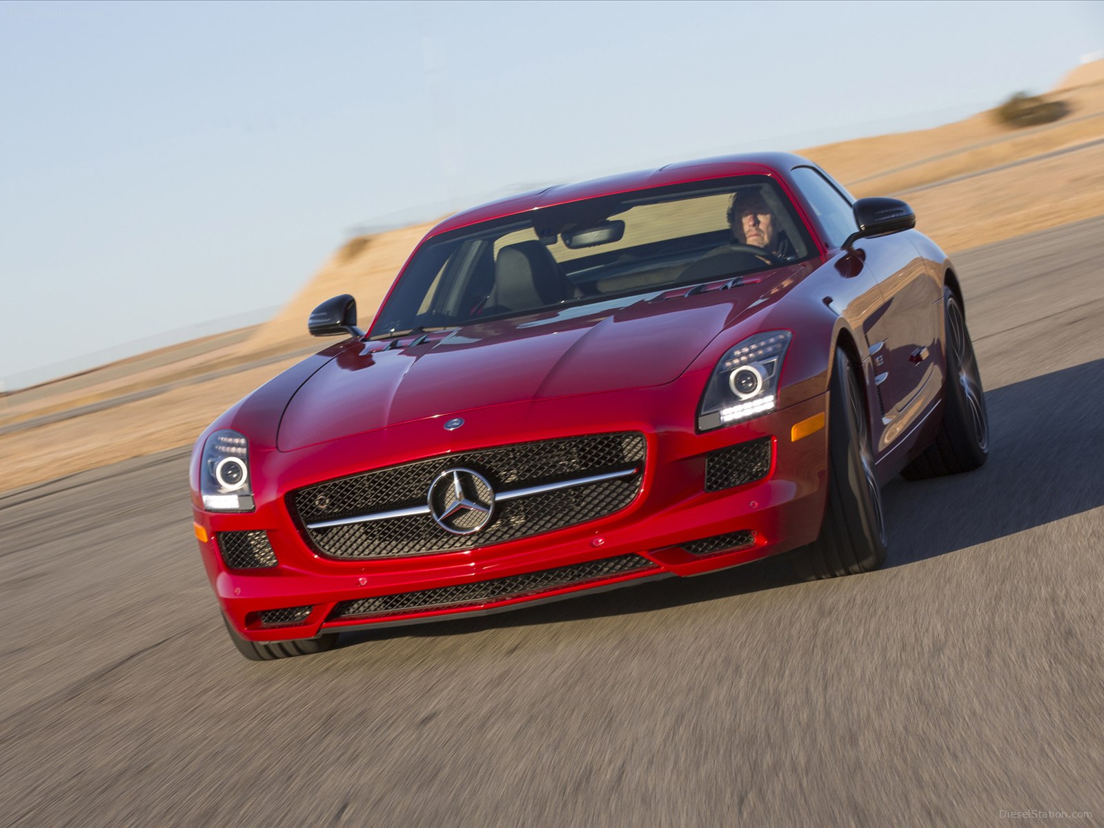 Mercedes-Benz SLS AMG GT 2013