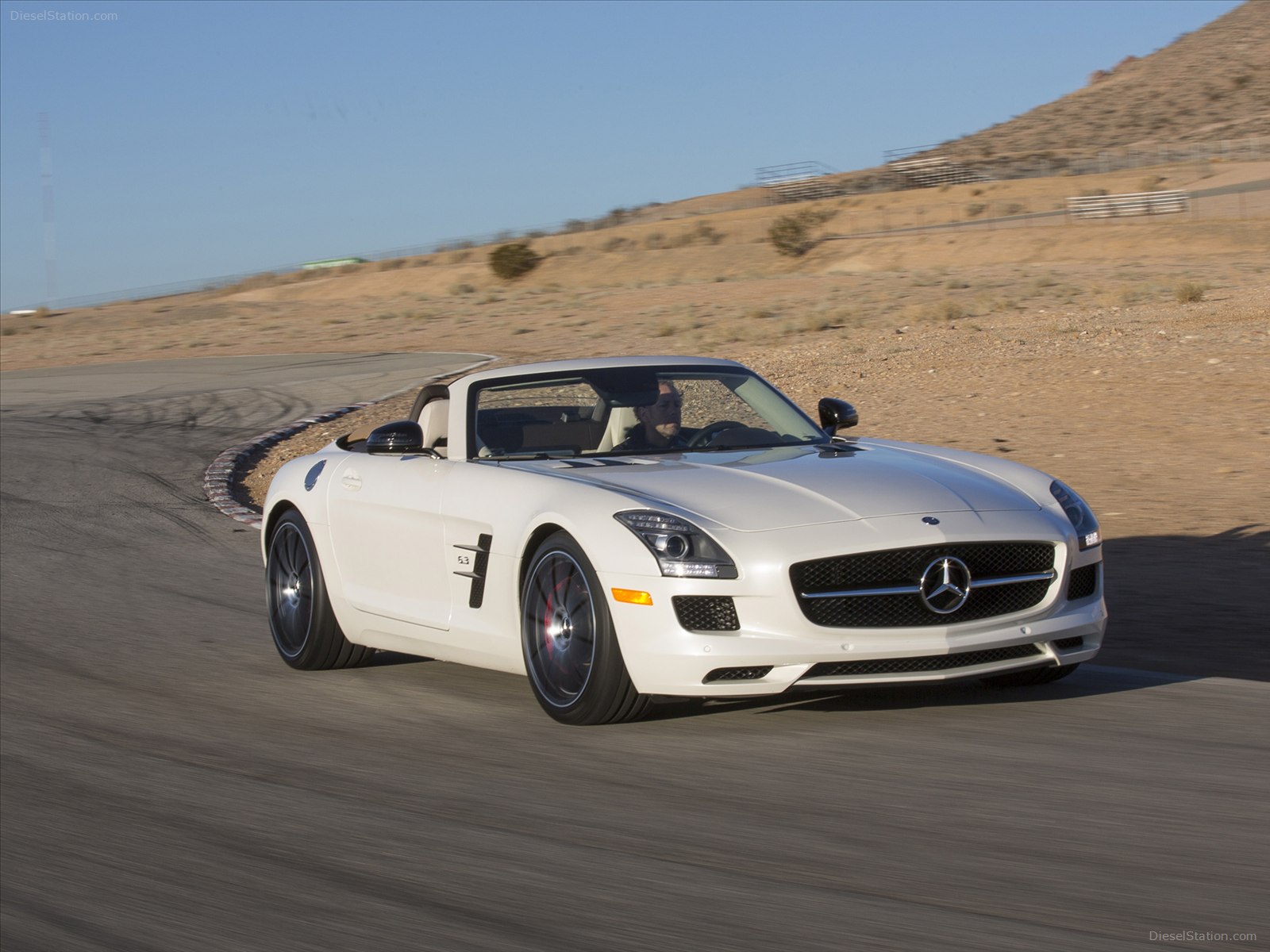 Mercedes-Benz SLS AMG GT 2013