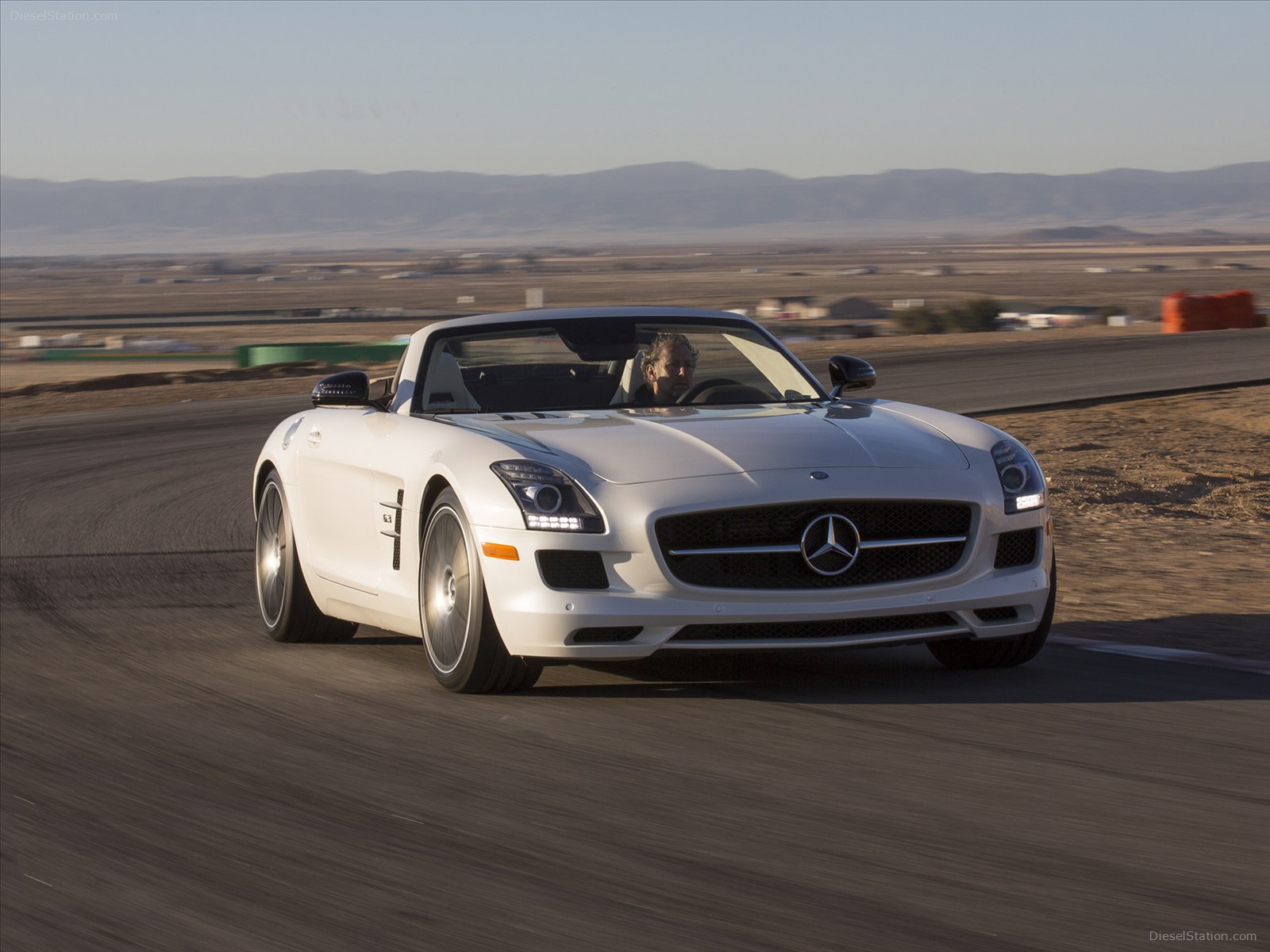 Mercedes-Benz SLS AMG GT 2013