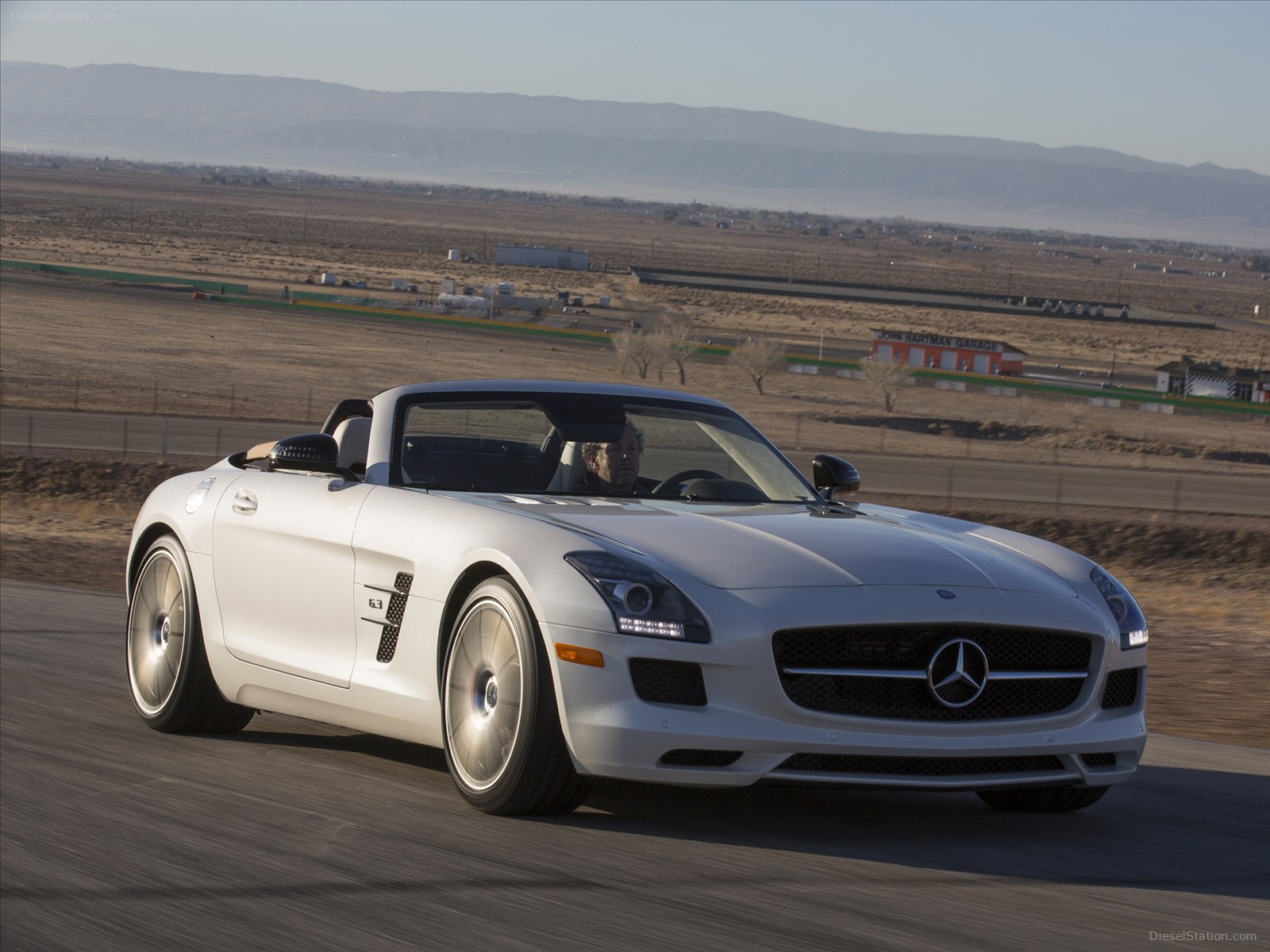 Mercedes-Benz SLS AMG GT 2013