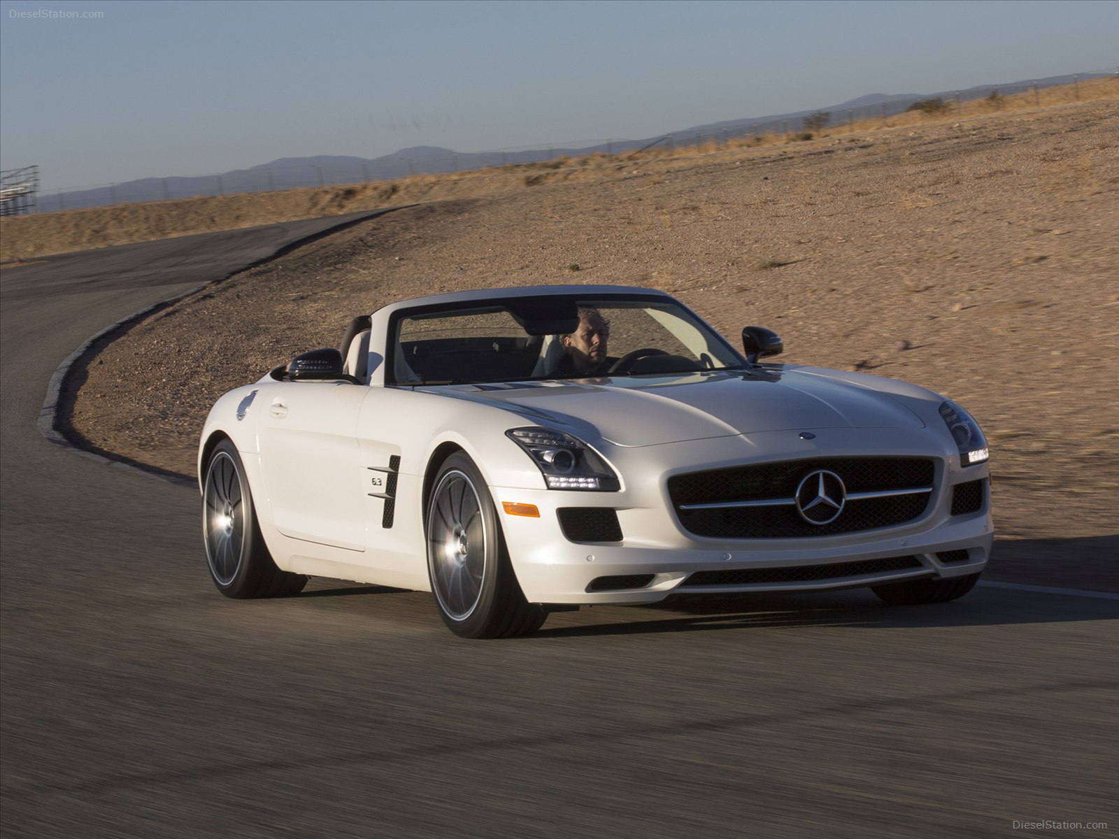 Mercedes-Benz SLS AMG GT 2013