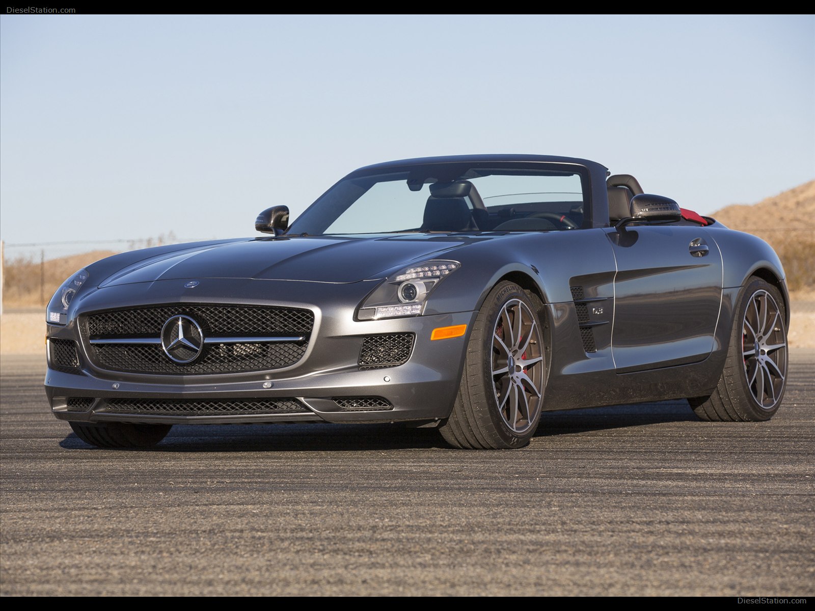 Mercedes-Benz SLS AMG GT 2013