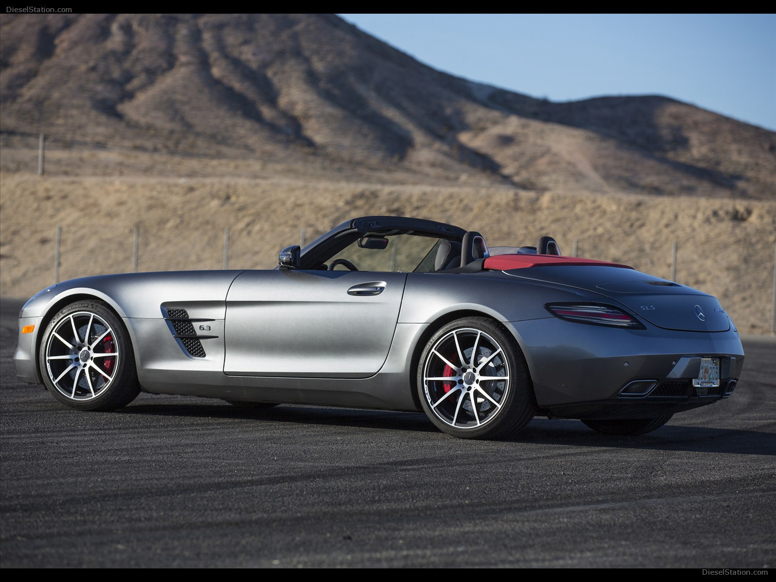 Mercedes-Benz SLS AMG GT 2013