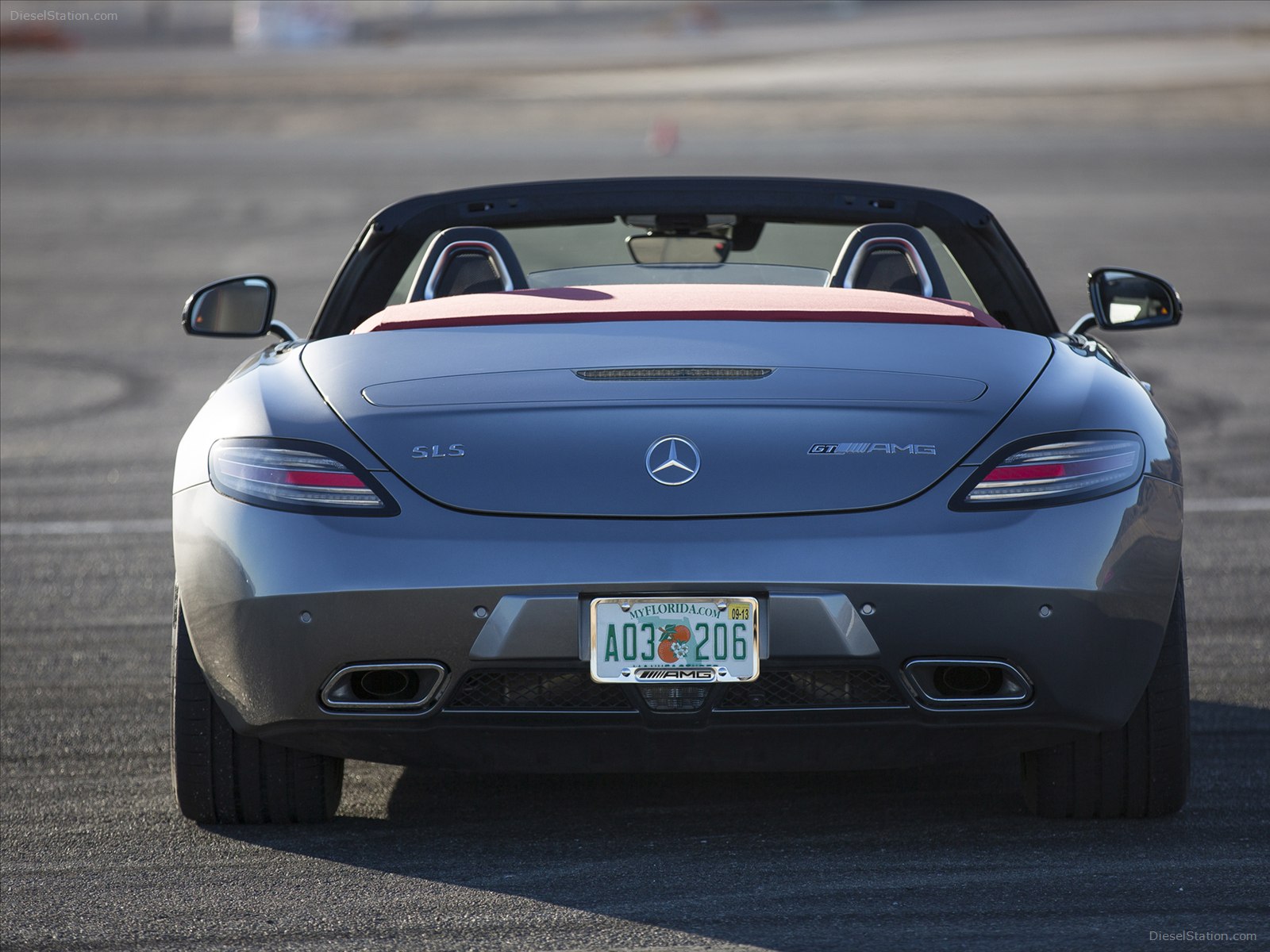 Mercedes-Benz SLS AMG GT 2013