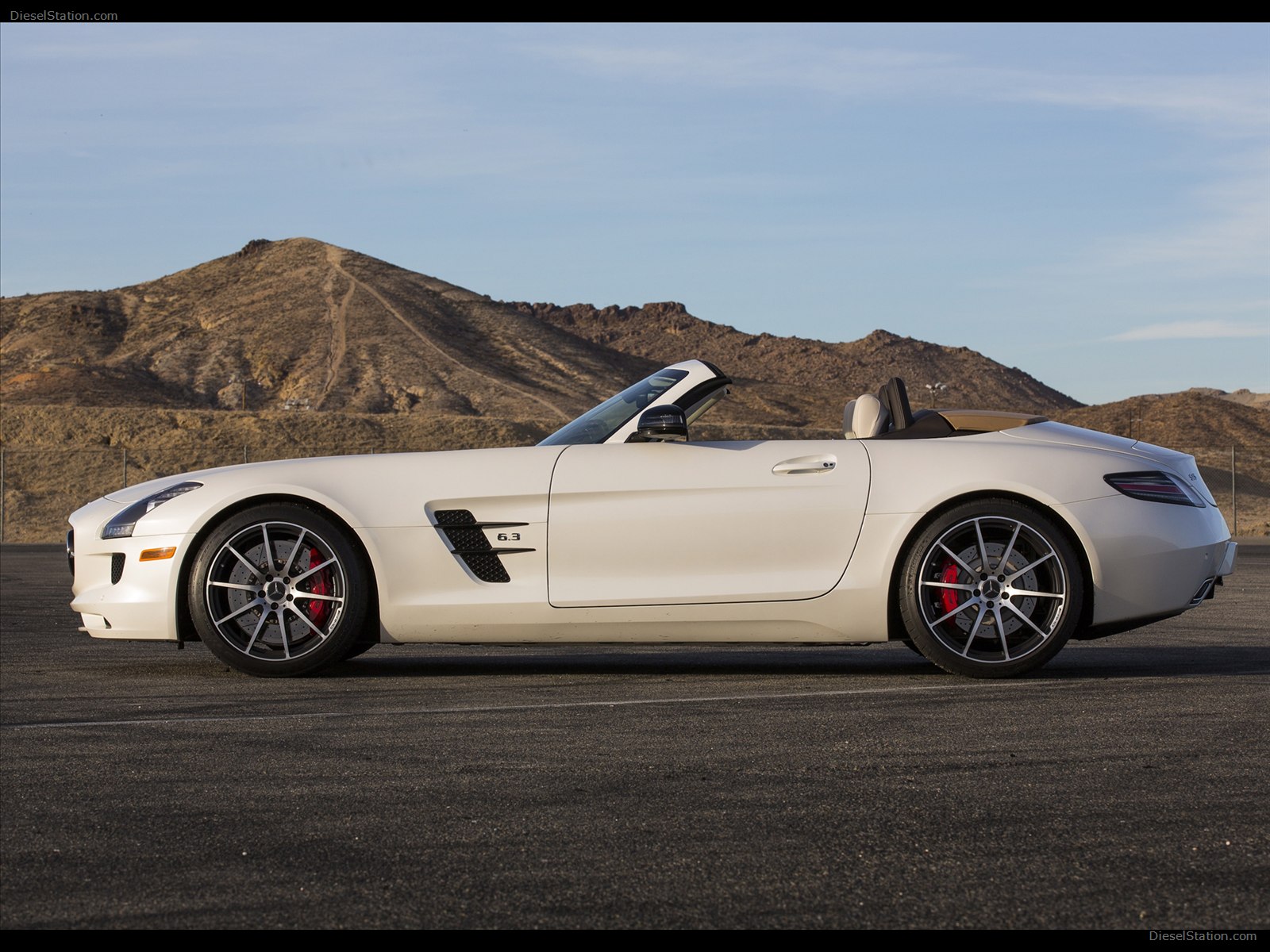 Mercedes-Benz SLS AMG GT 2013
