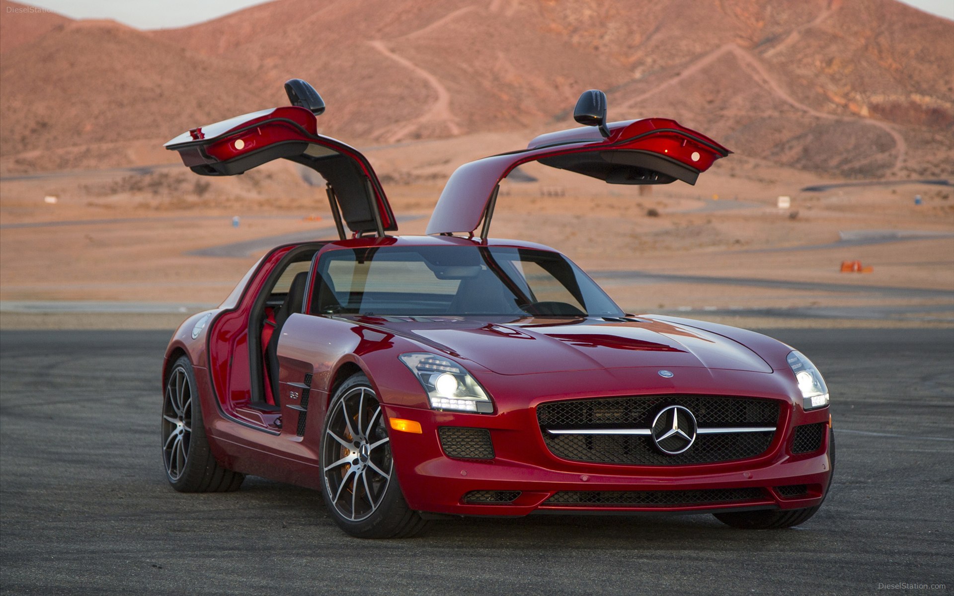 Mercedes-Benz SLS AMG GT 2013