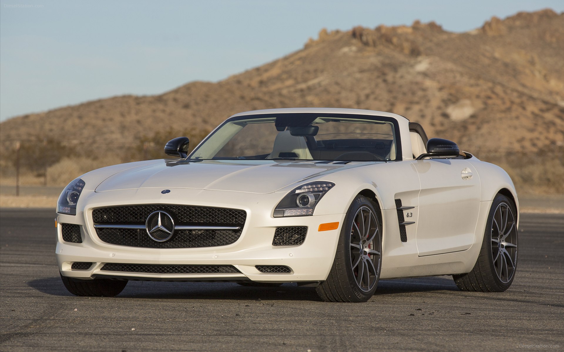 Mercedes-Benz SLS AMG GT 2013