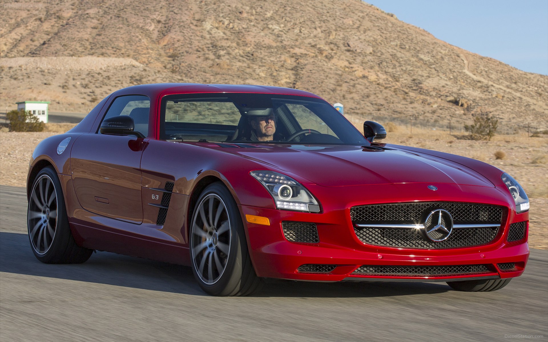 Mercedes-Benz SLS AMG GT 2013