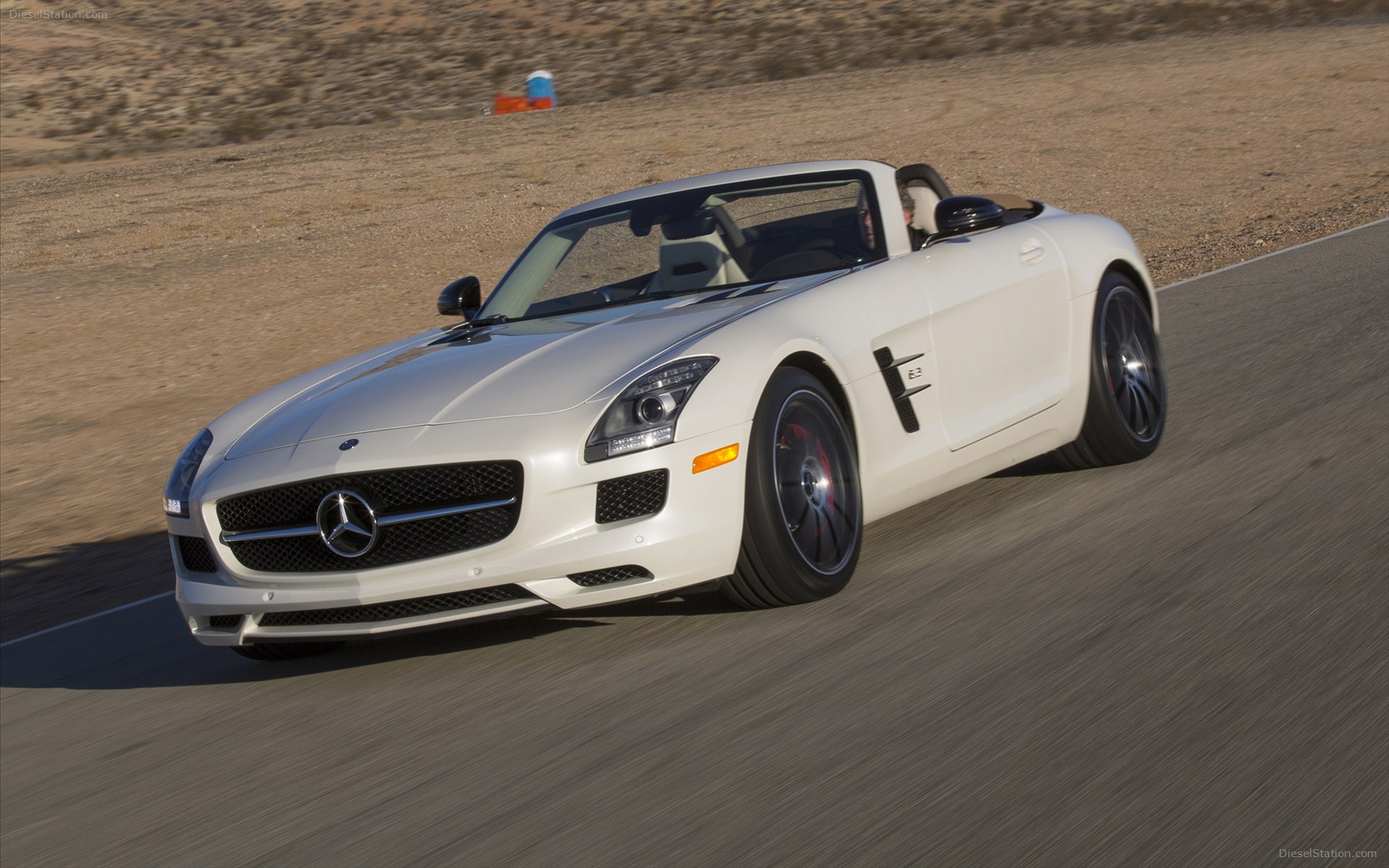 Mercedes-Benz SLS AMG GT 2013