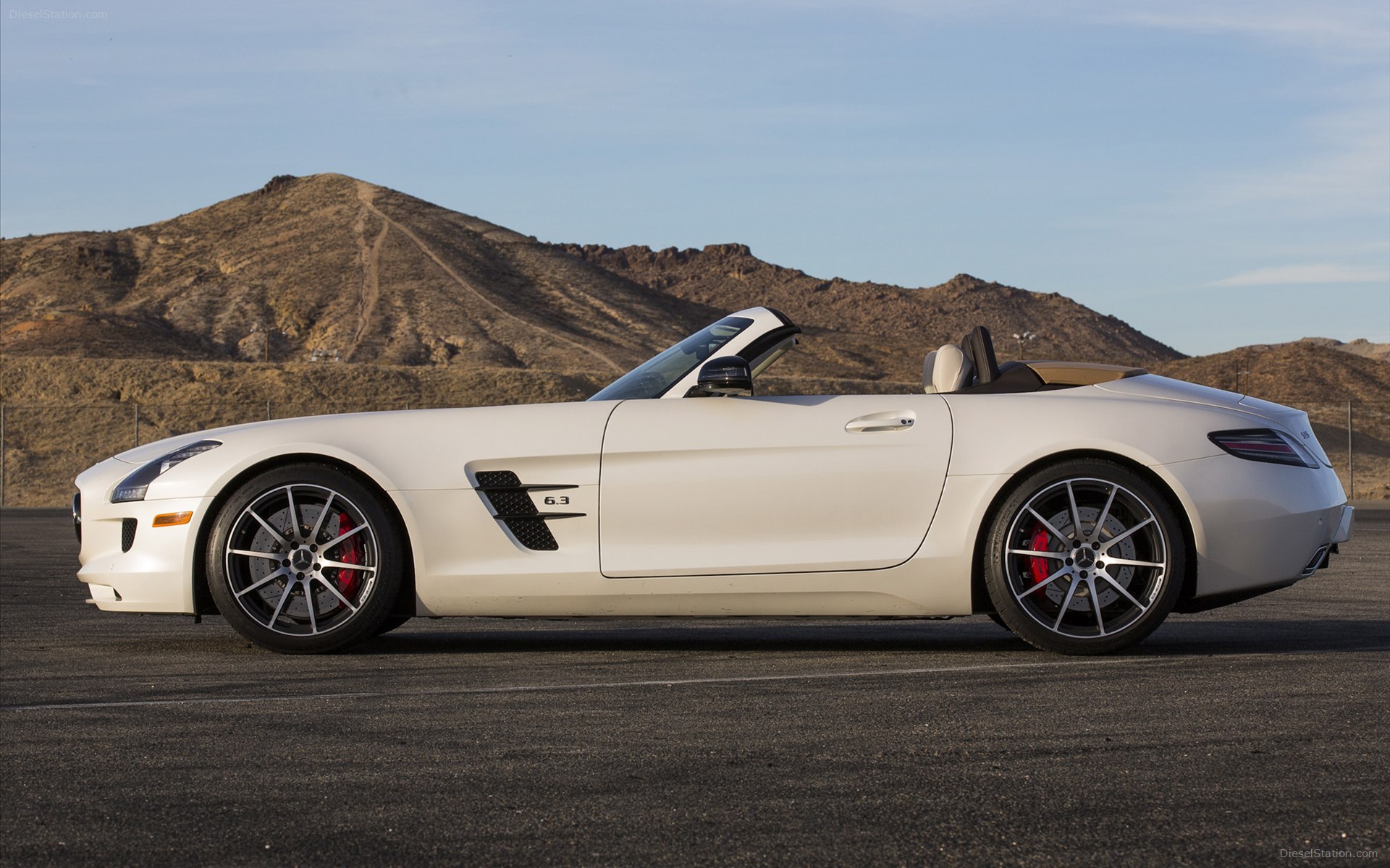 Mercedes-Benz SLS AMG GT 2013