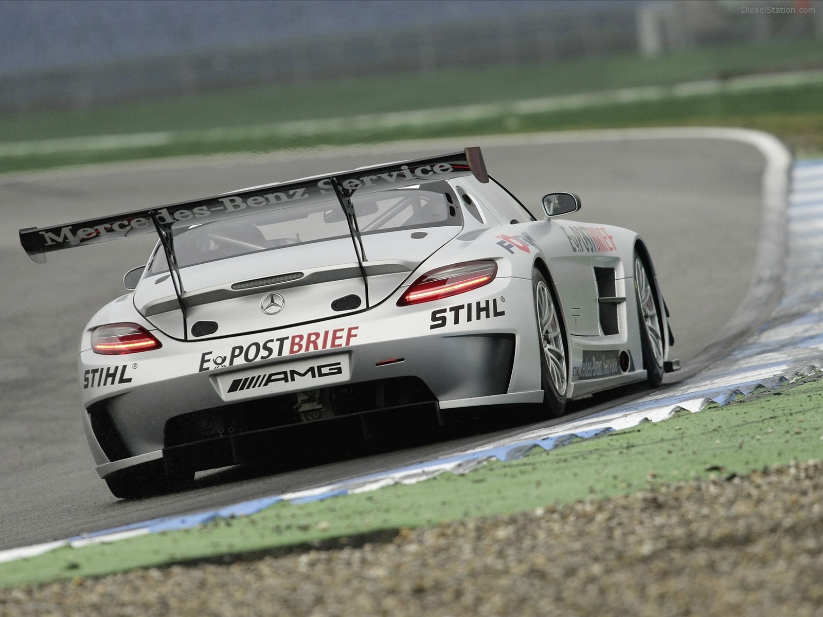 Mercedes-Benz SLS AMG GT3 2010 (Wrong Pictures)