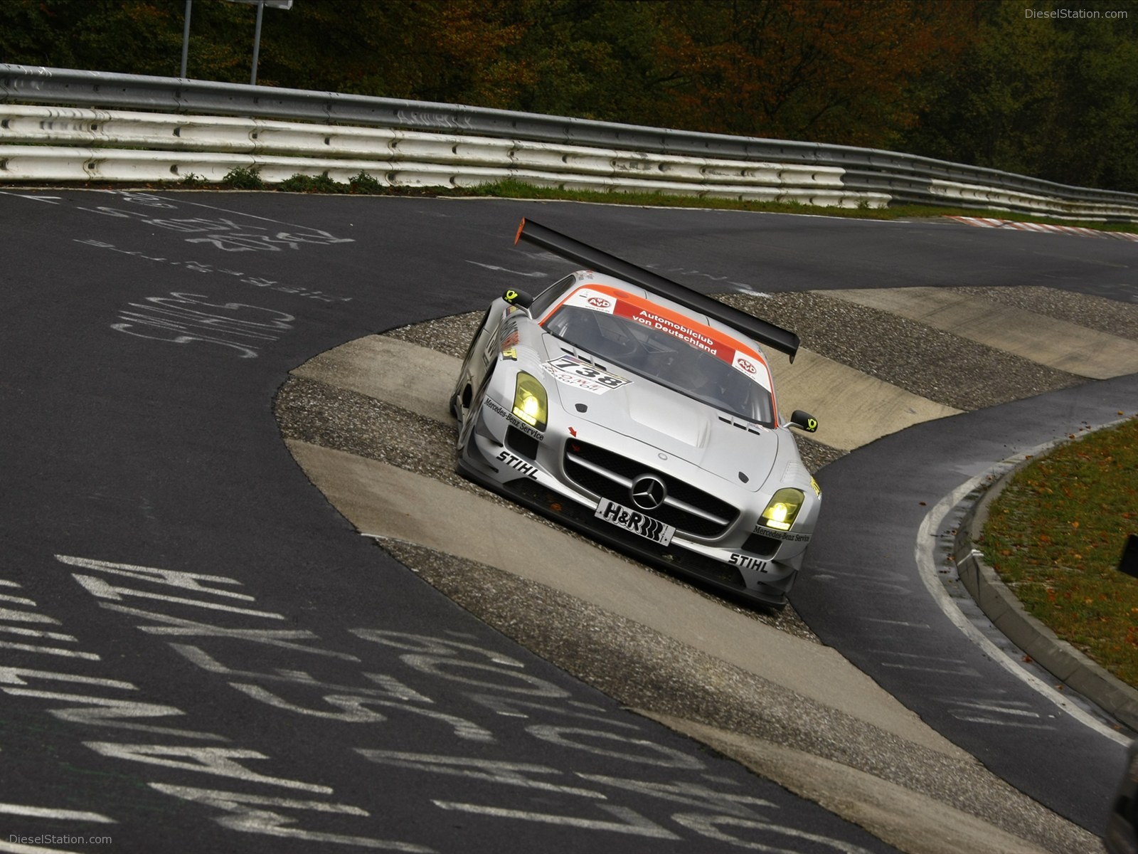 Mercedes-Benz SLS AMG GT3 2010 (Wrong Pictures)