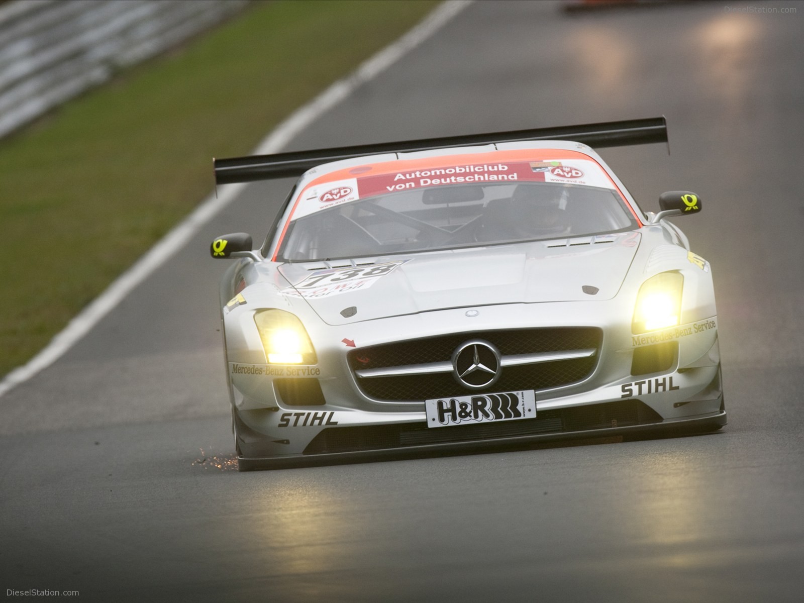 Mercedes-Benz SLS AMG GT3 2010 (Wrong Pictures)