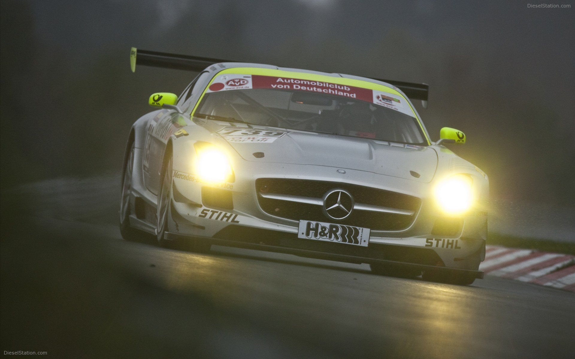 Mercedes-Benz SLS AMG GT3 2010 (Wrong Pictures)