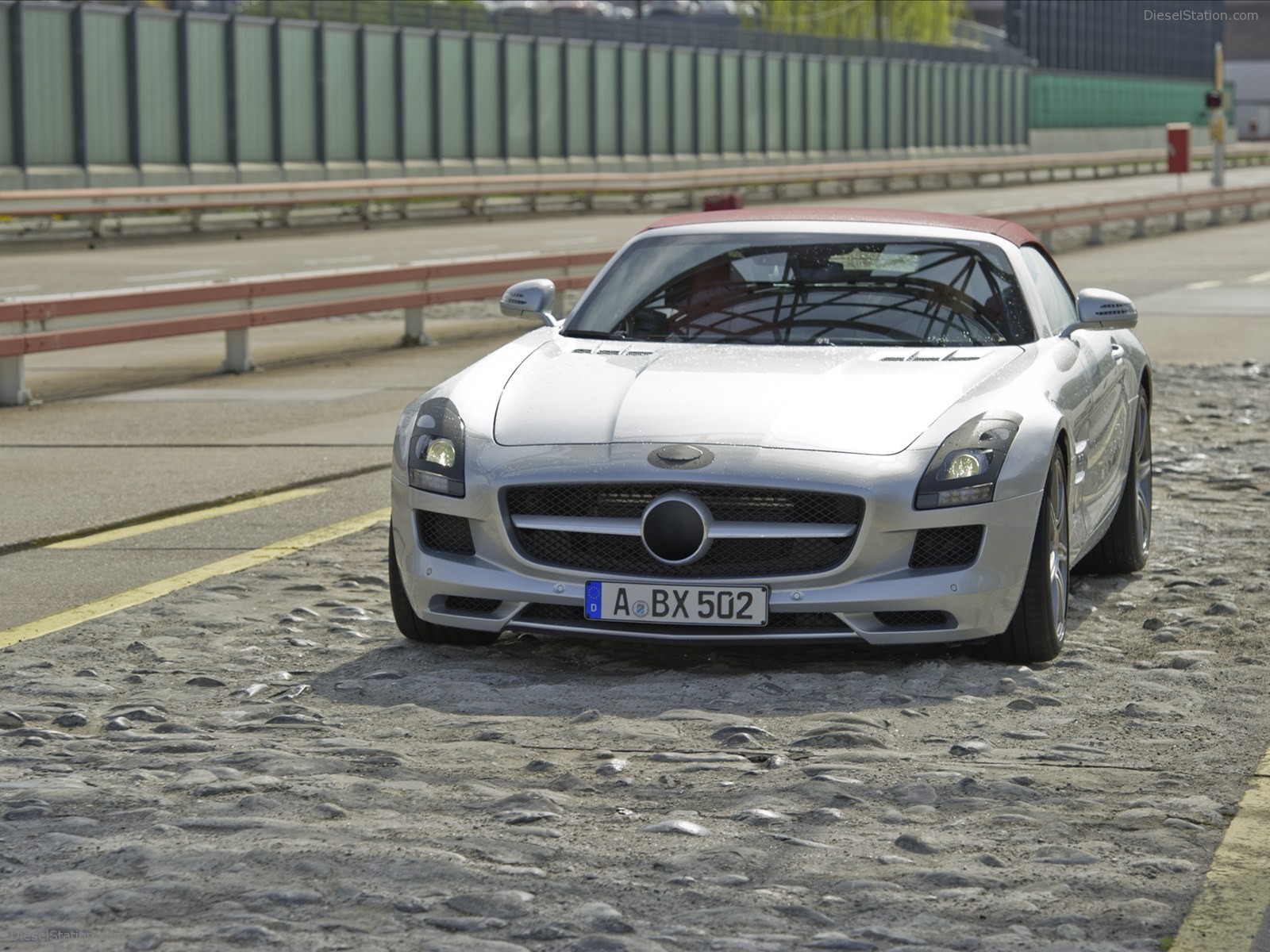 Mercedes-Benz SLS AMG Roadster 2012