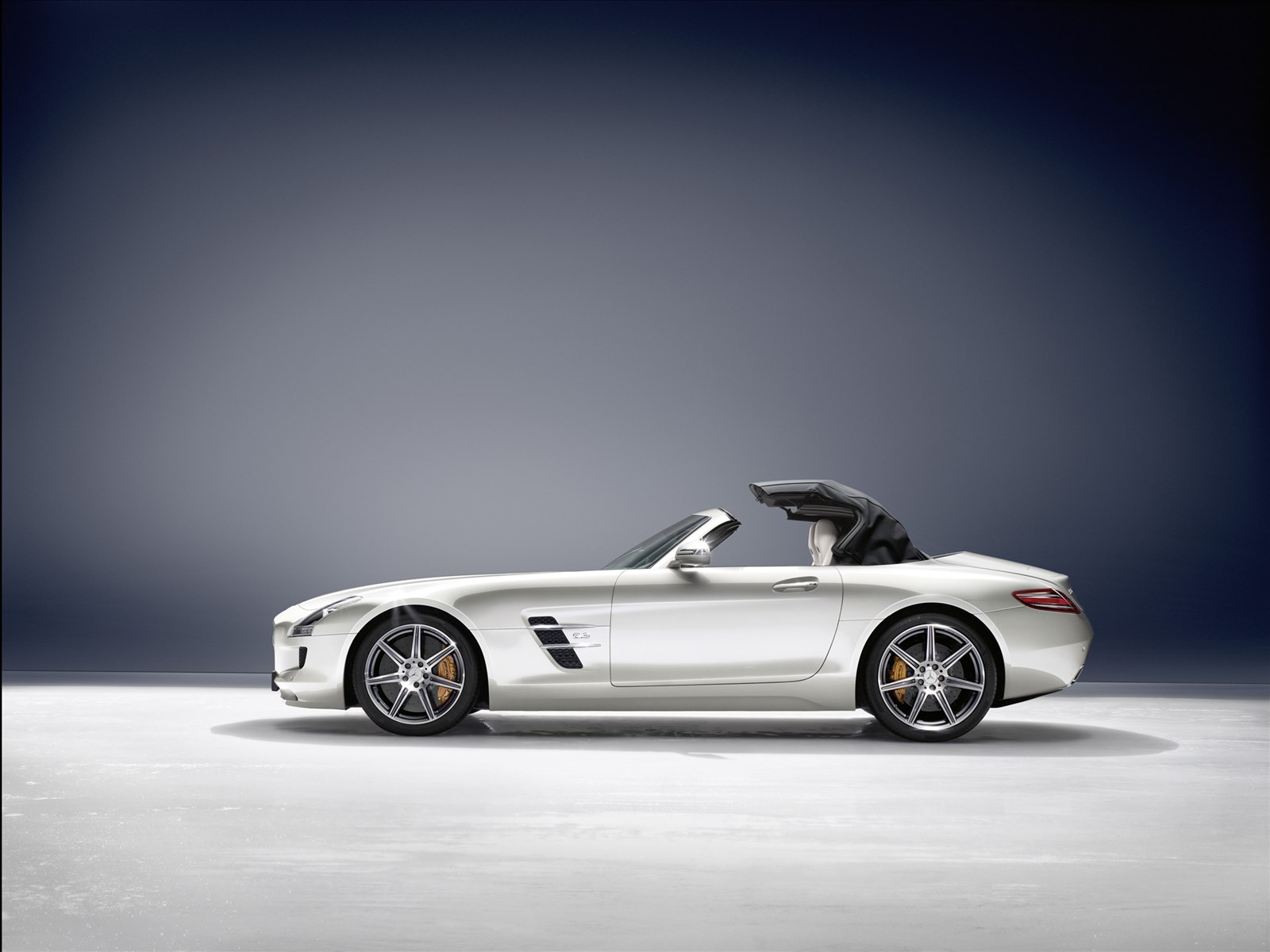 Mercedes-Benz SLS AMG Roadster 2012