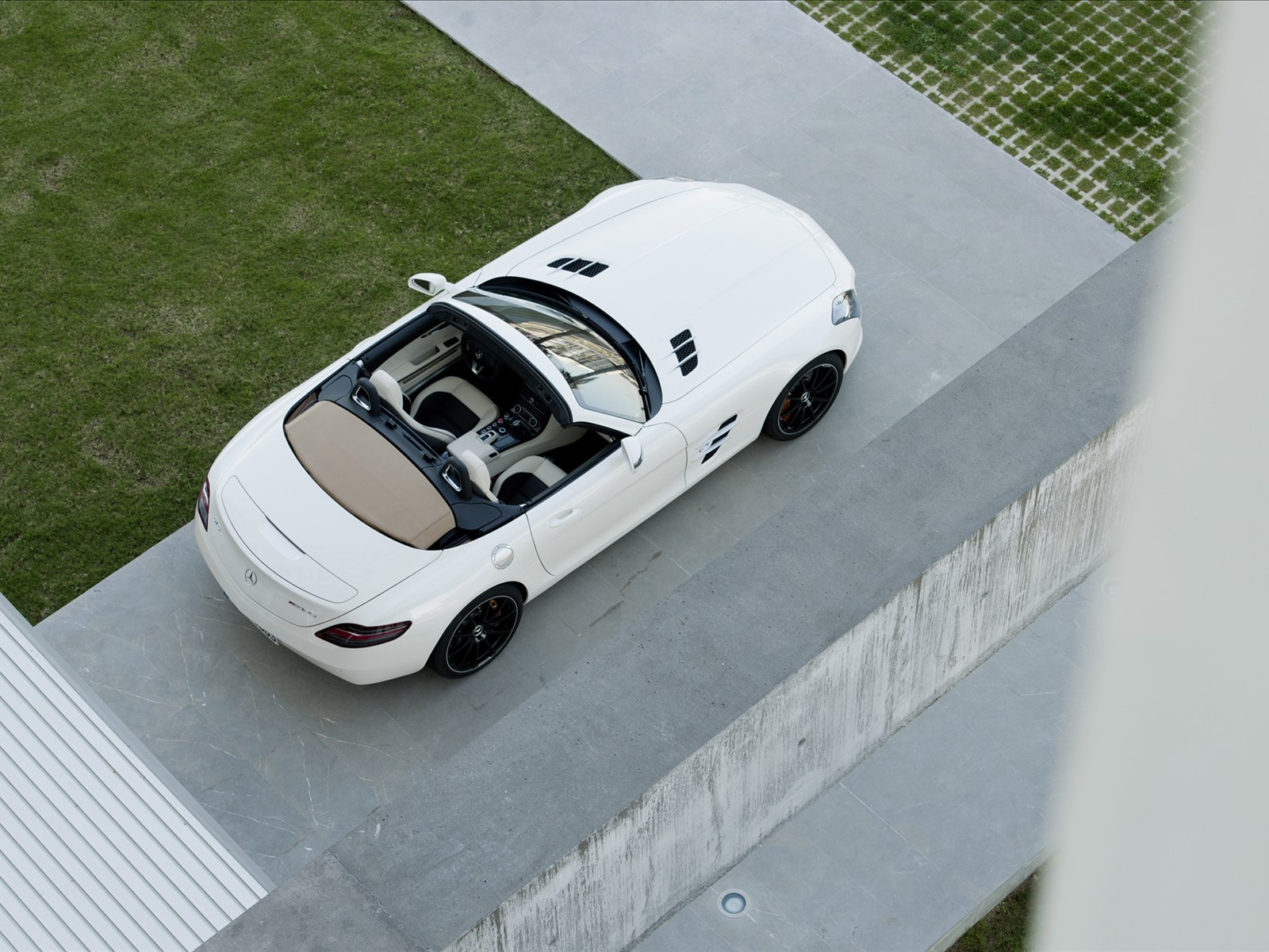 Mercedes-Benz SLS AMG Roadster 2012