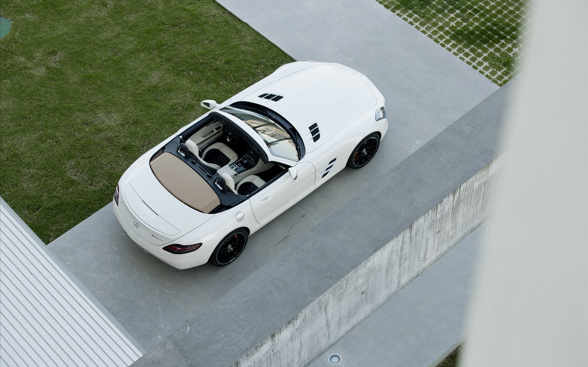 Mercedes-Benz SLS AMG Roadster 2012
