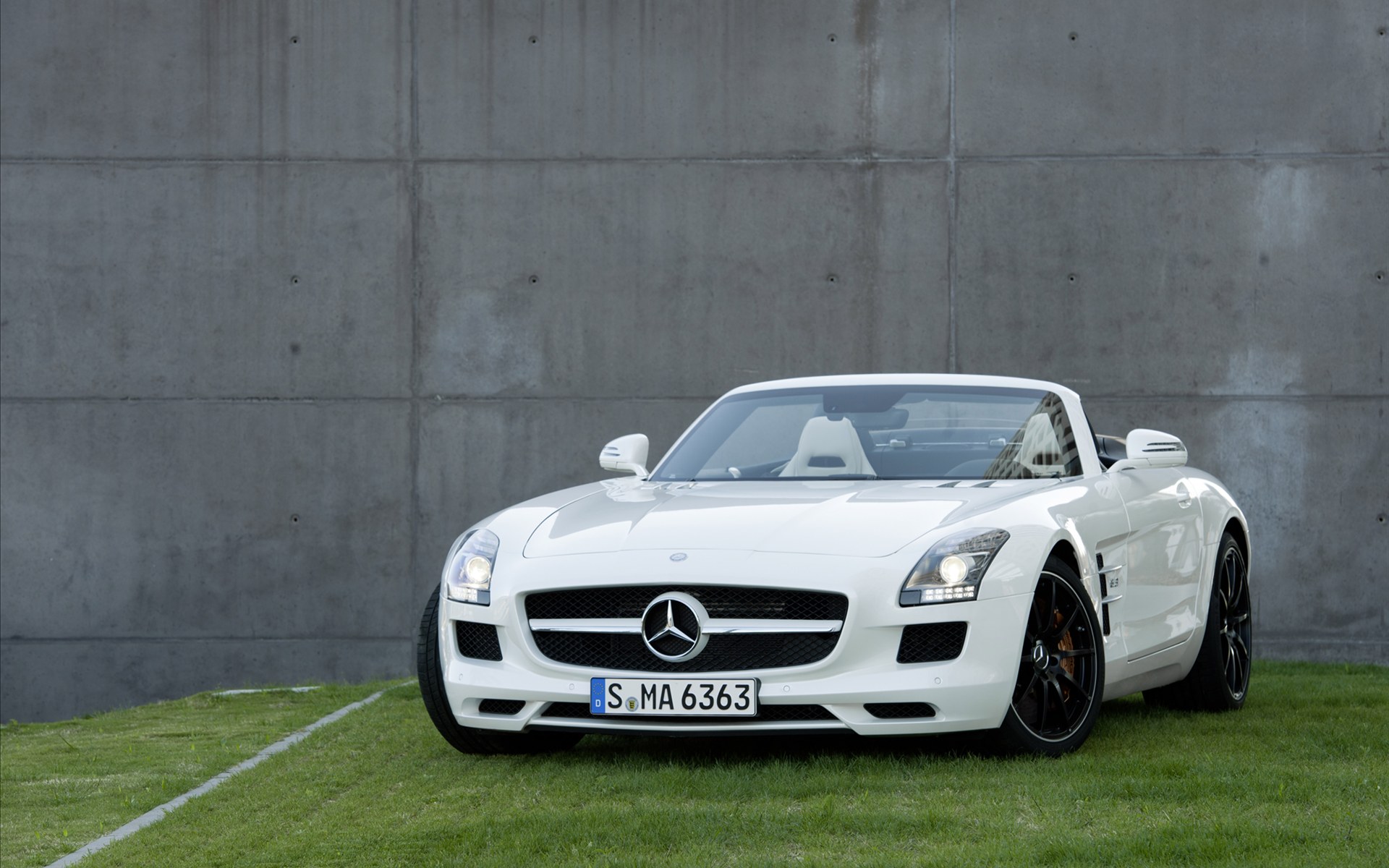 Mercedes-Benz SLS AMG Roadster 2012