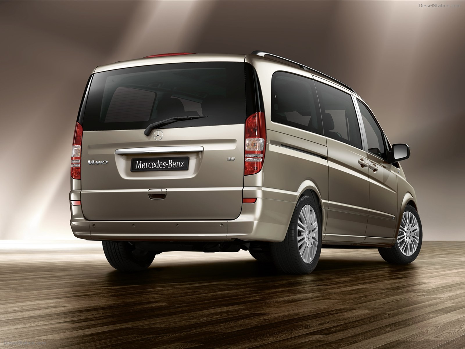 Mercedes-Benz Viano 2011
