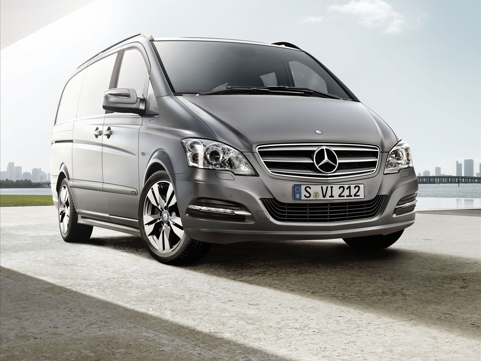 Mercedes Benz Viano PEARL Limited Edition 2013