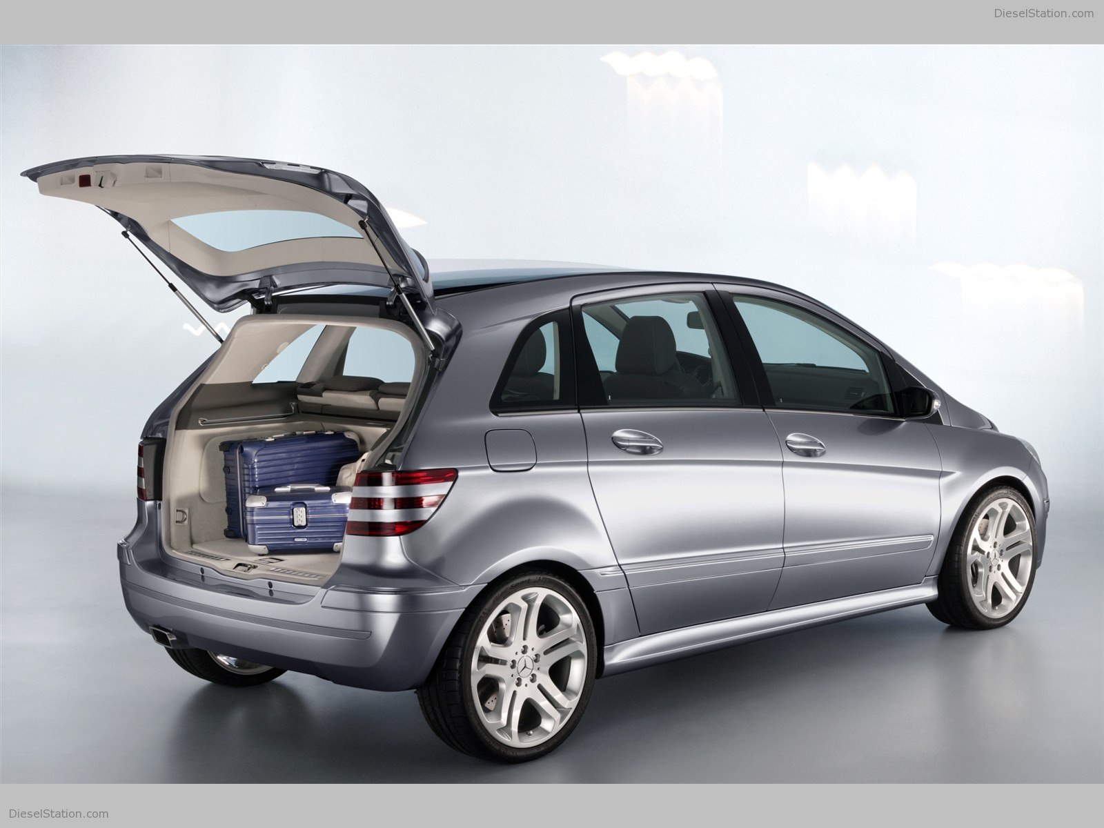 Mercedes Benz Vision B Sports Tourer 2004