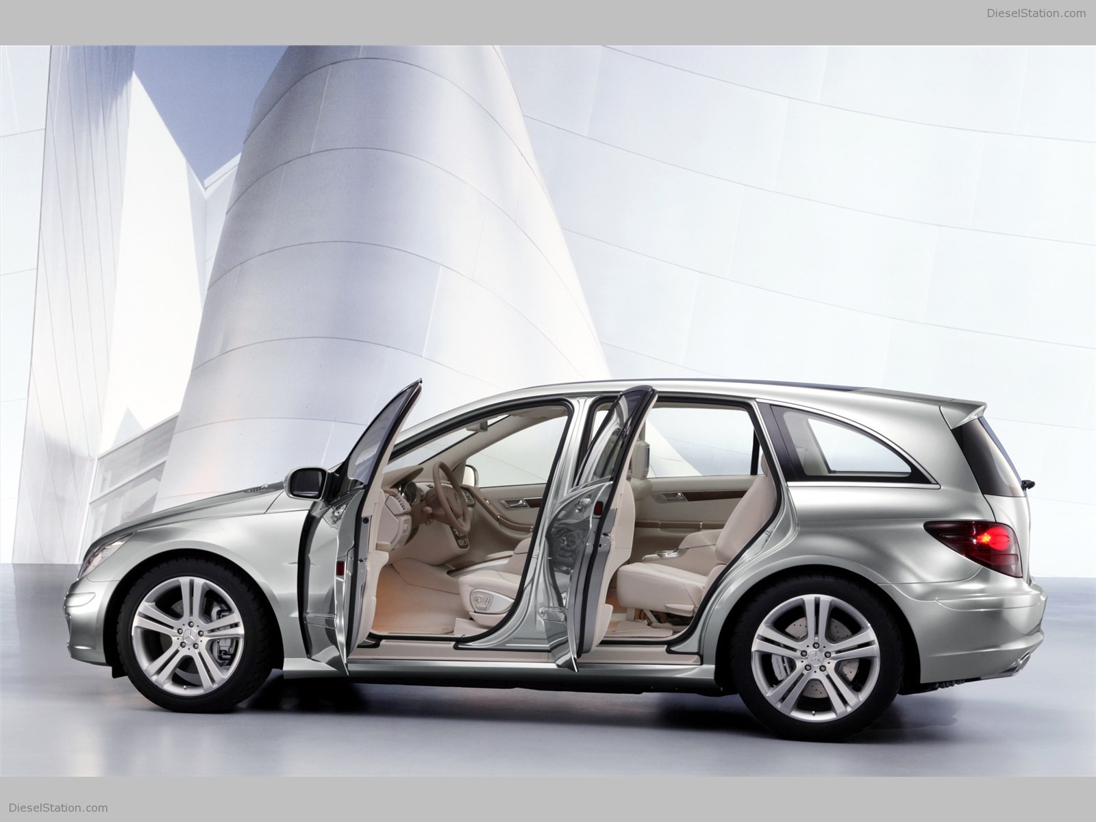 Mercedes Benz Vision B Sports Tourer 2004